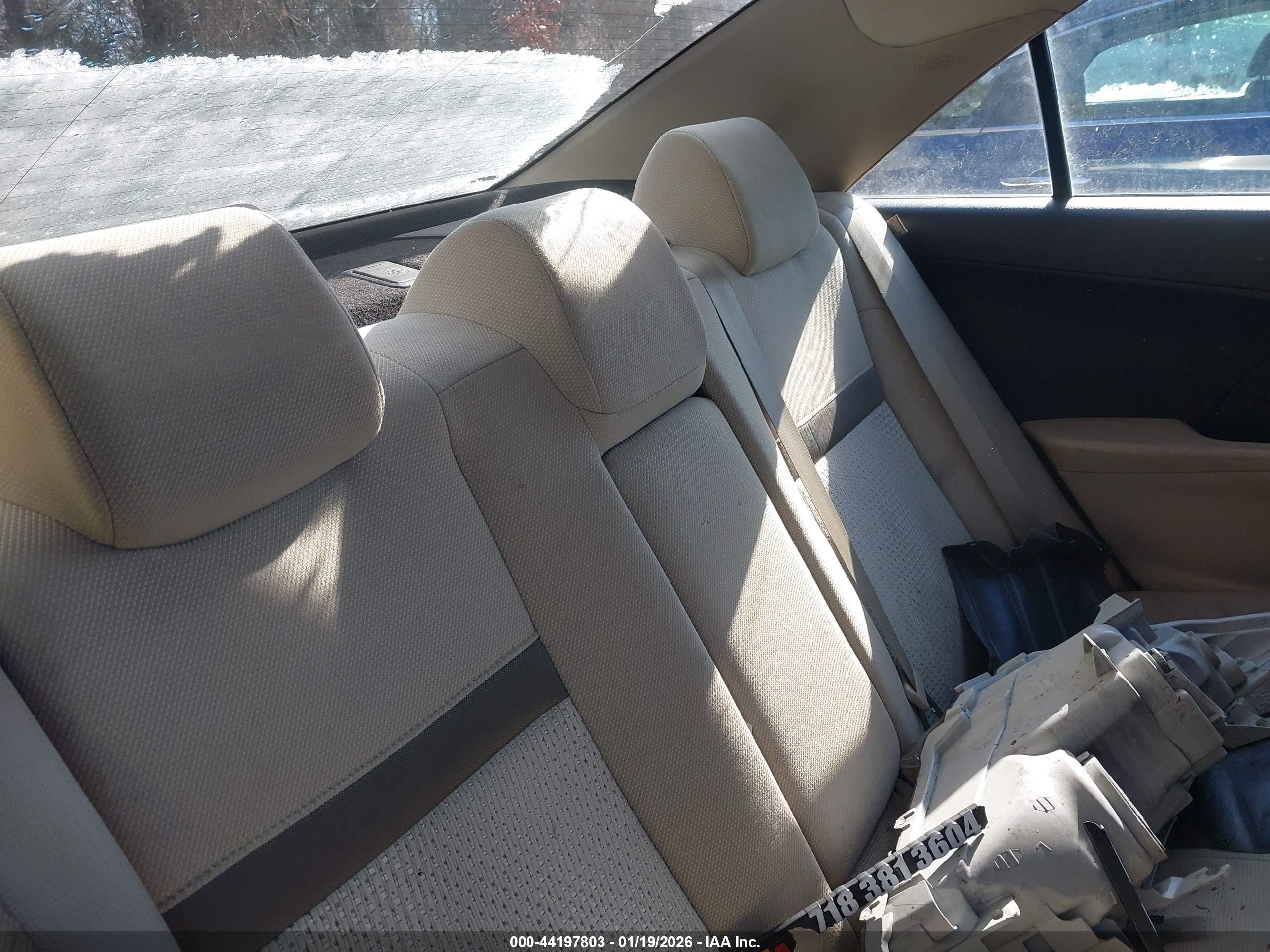 TOYOTA CAMRY image 8