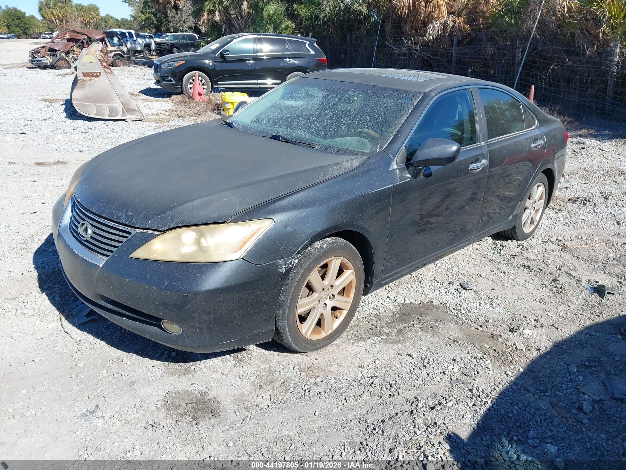 LEXUS ES image 2