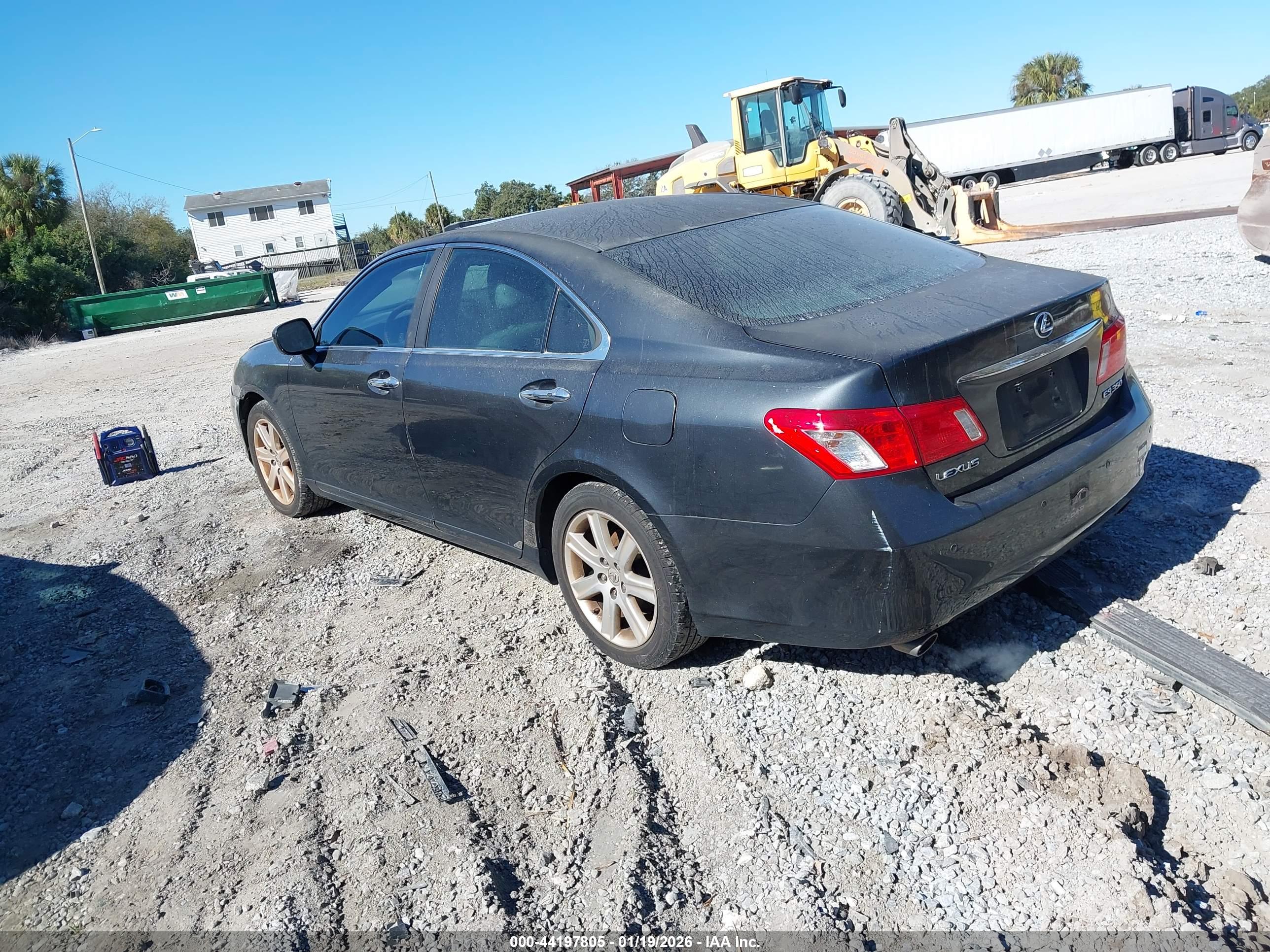 LEXUS ES image 3