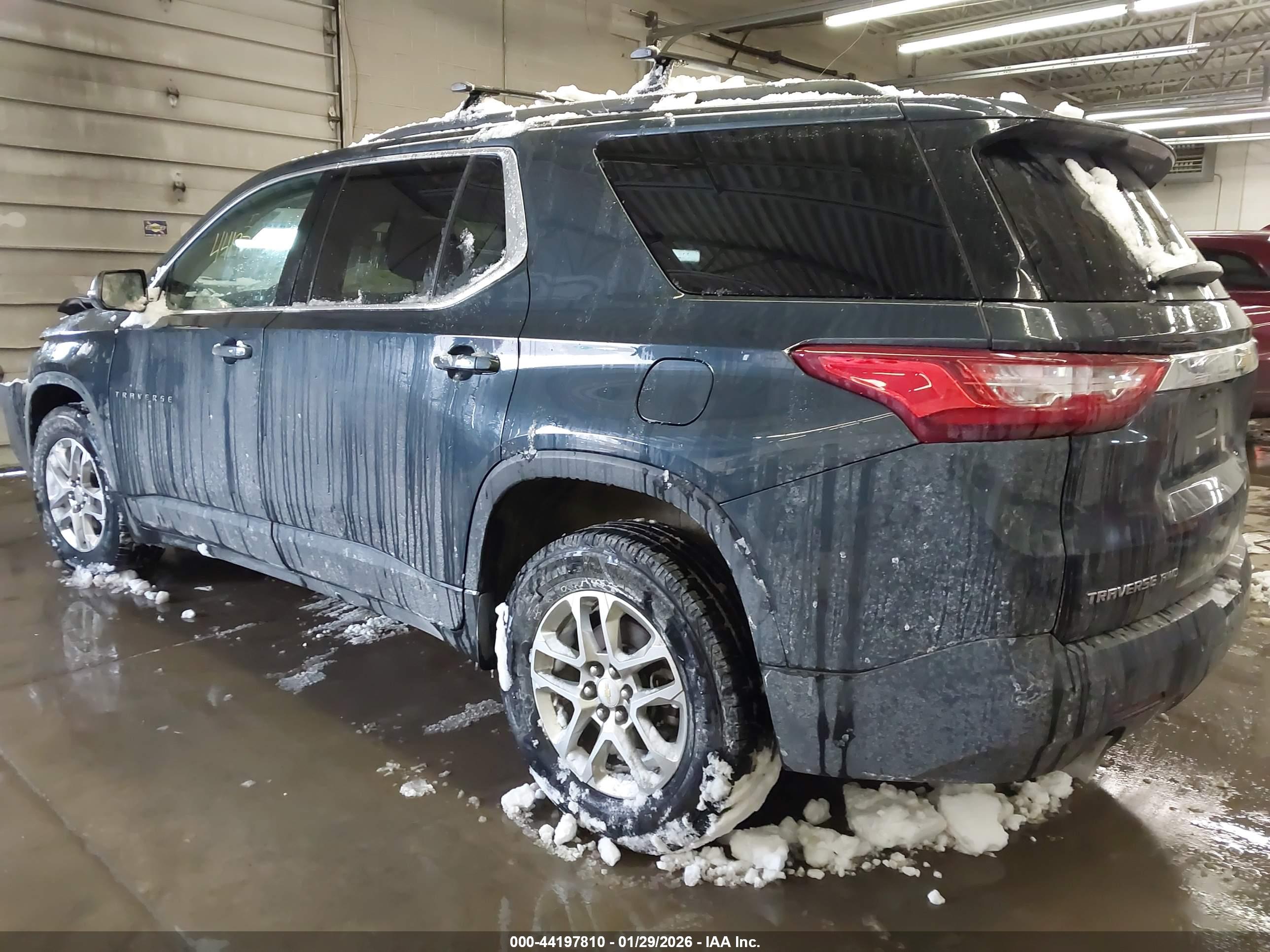 CHEVROLET TRAVERSE image 3