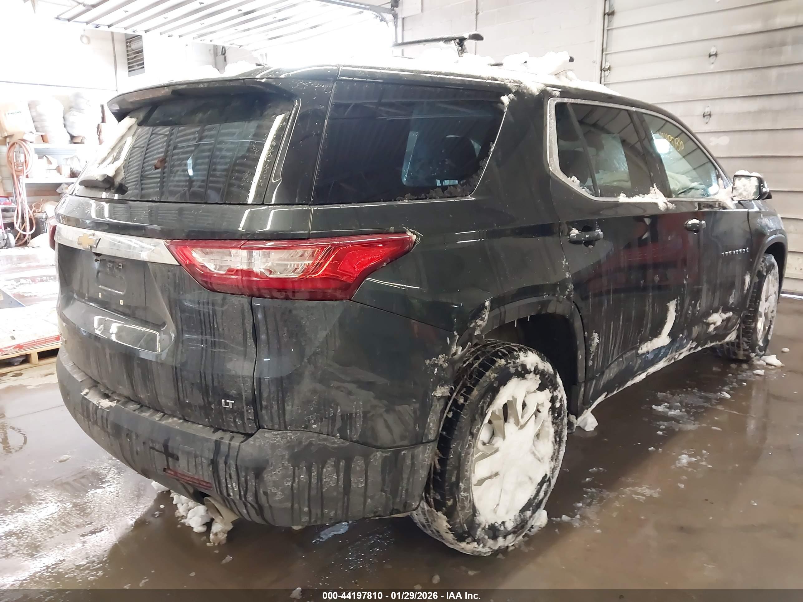 CHEVROLET TRAVERSE image 4