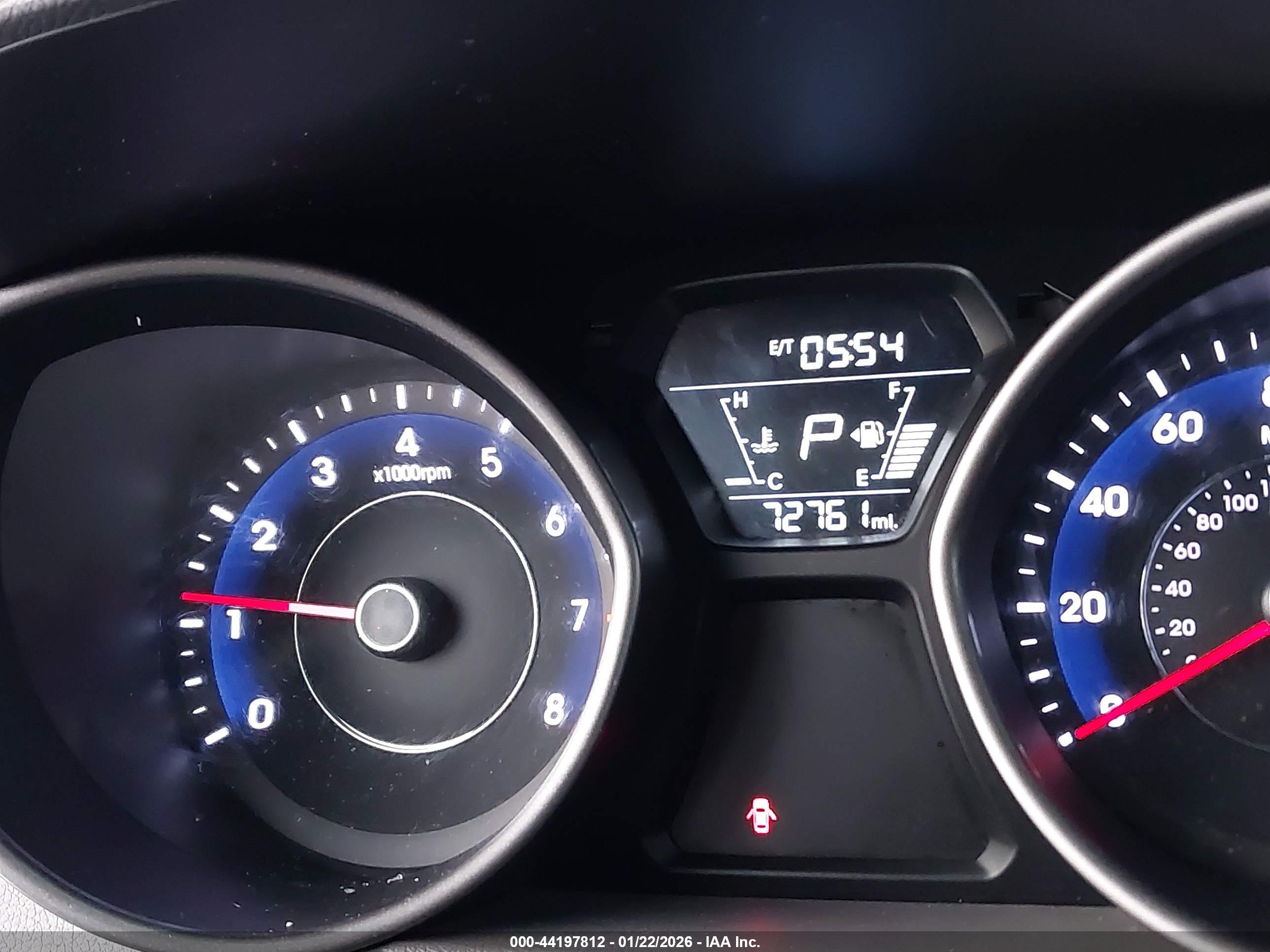 HYUNDAI ELANTRA image 7