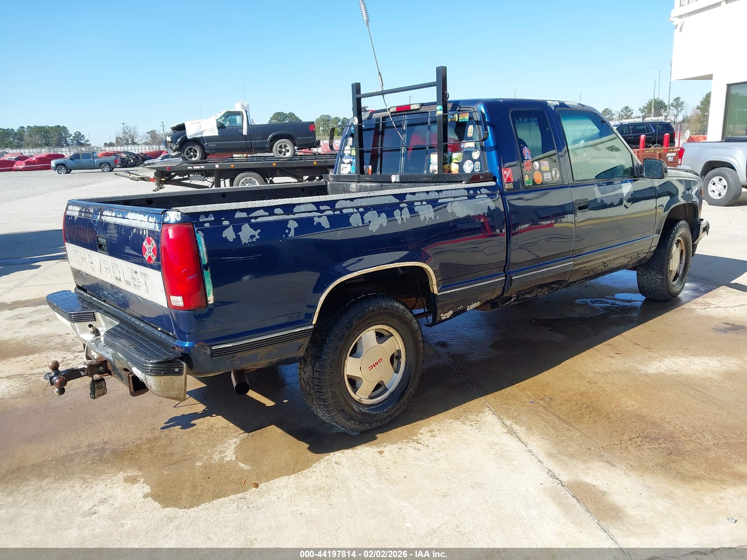 CHEVROLET GMT-400 image 4