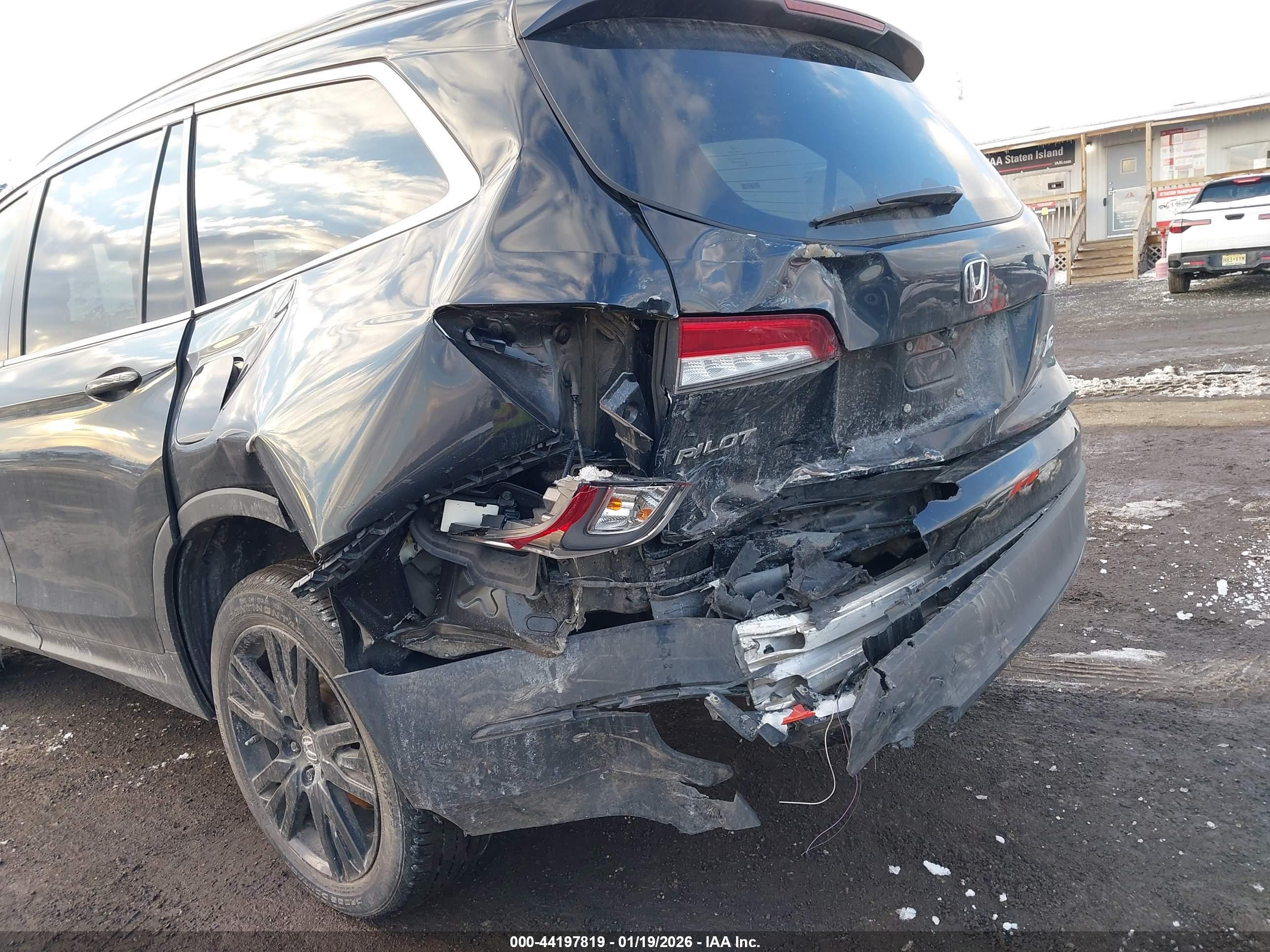 HONDA PILOT image 6