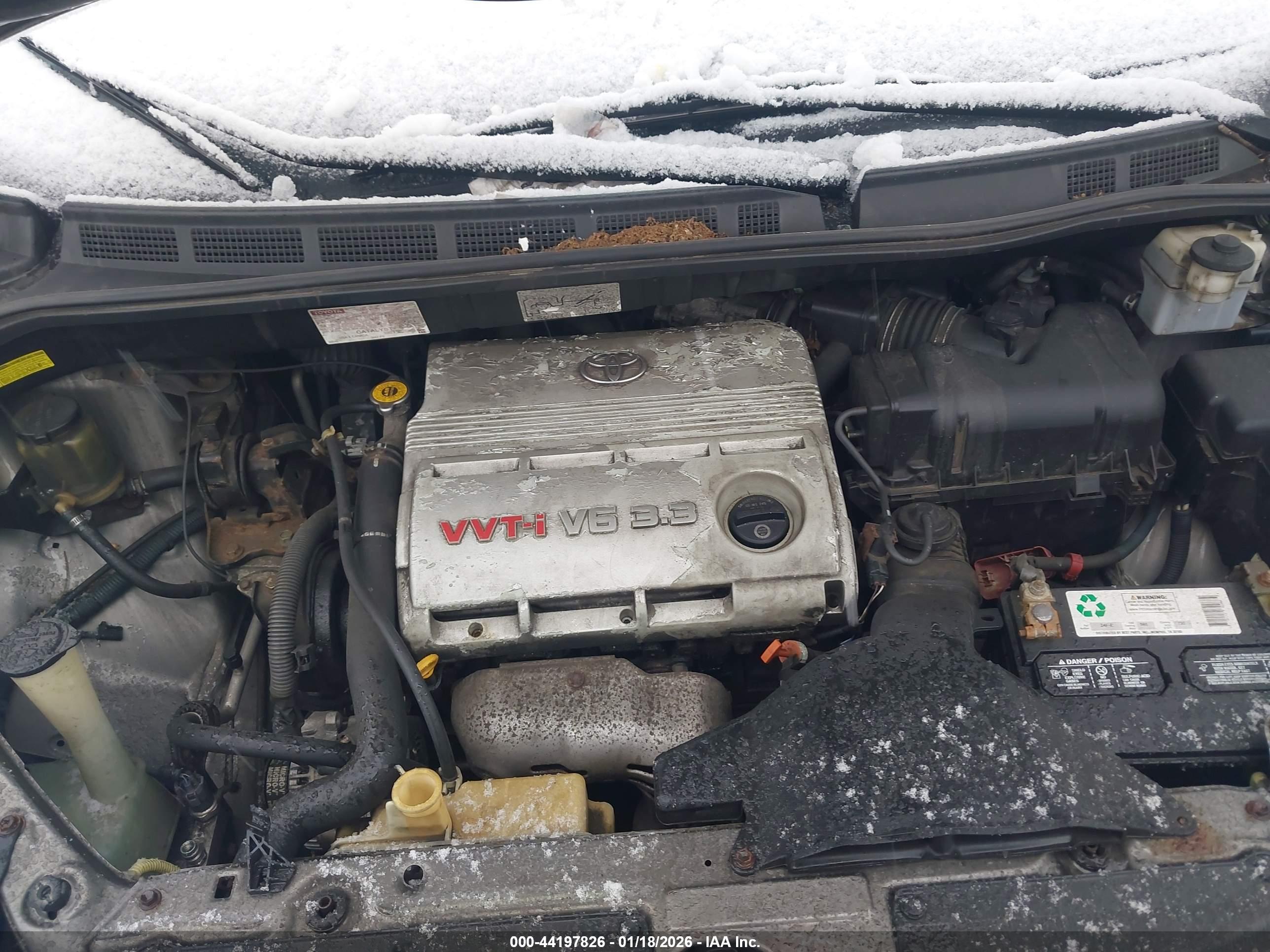 TOYOTA SIENNA image 10