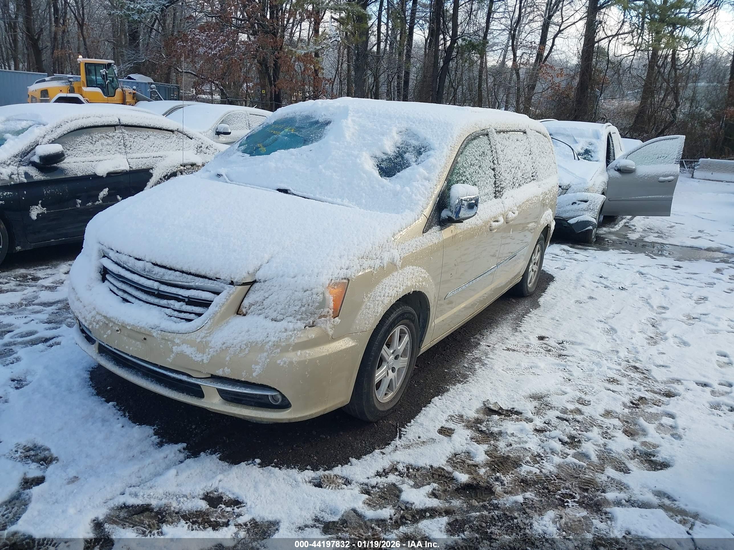 CHRYSLER TOWN image 2