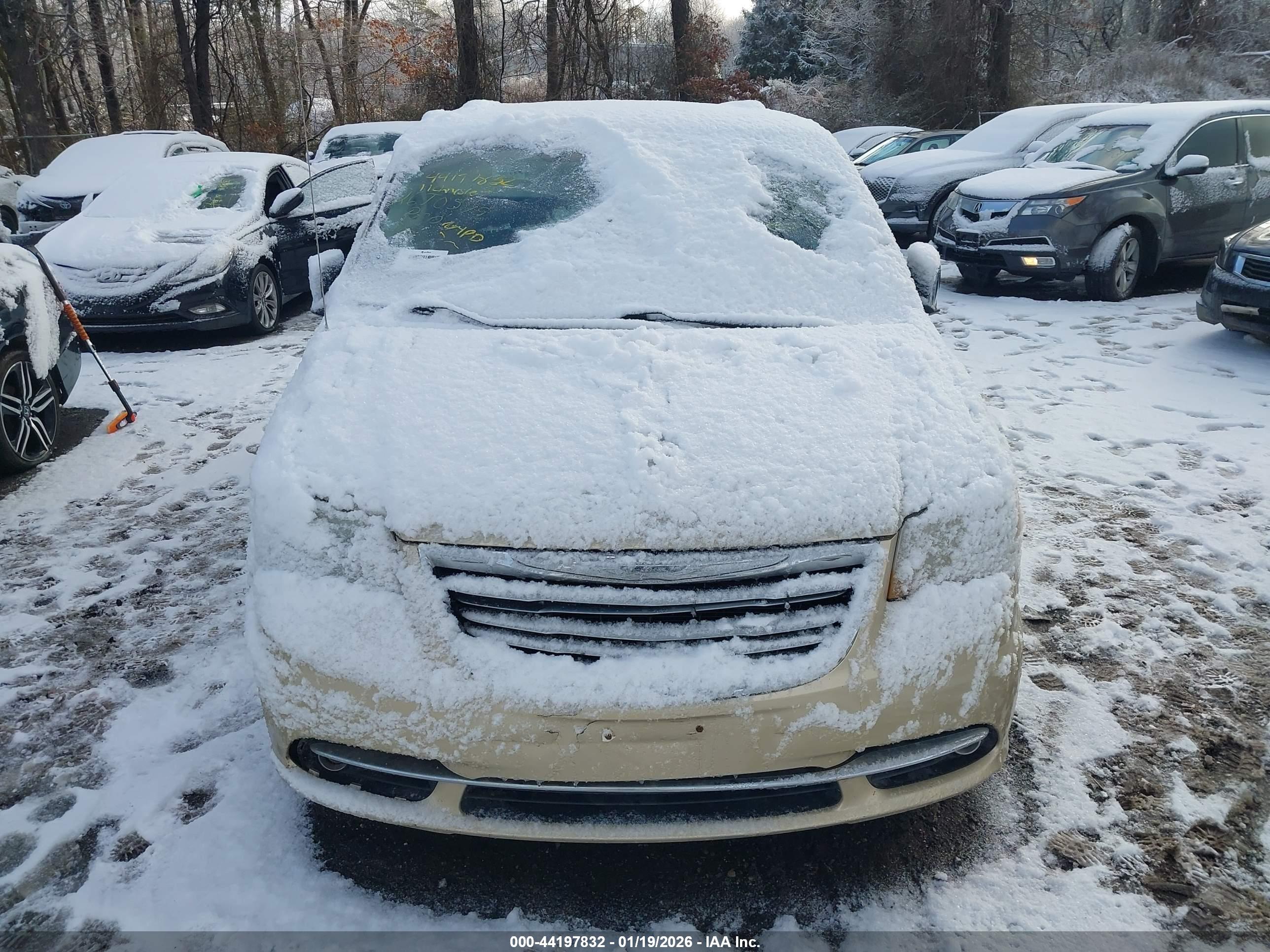 CHRYSLER TOWN image 6