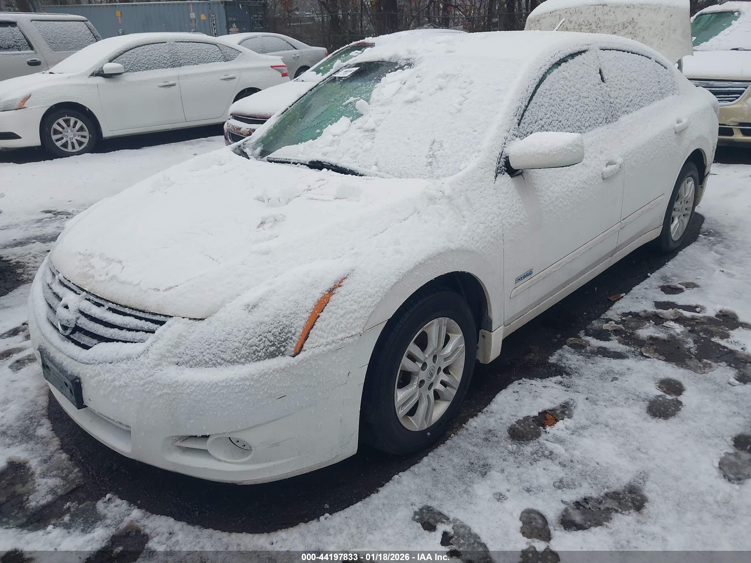 NISSAN ALTIMA image 2