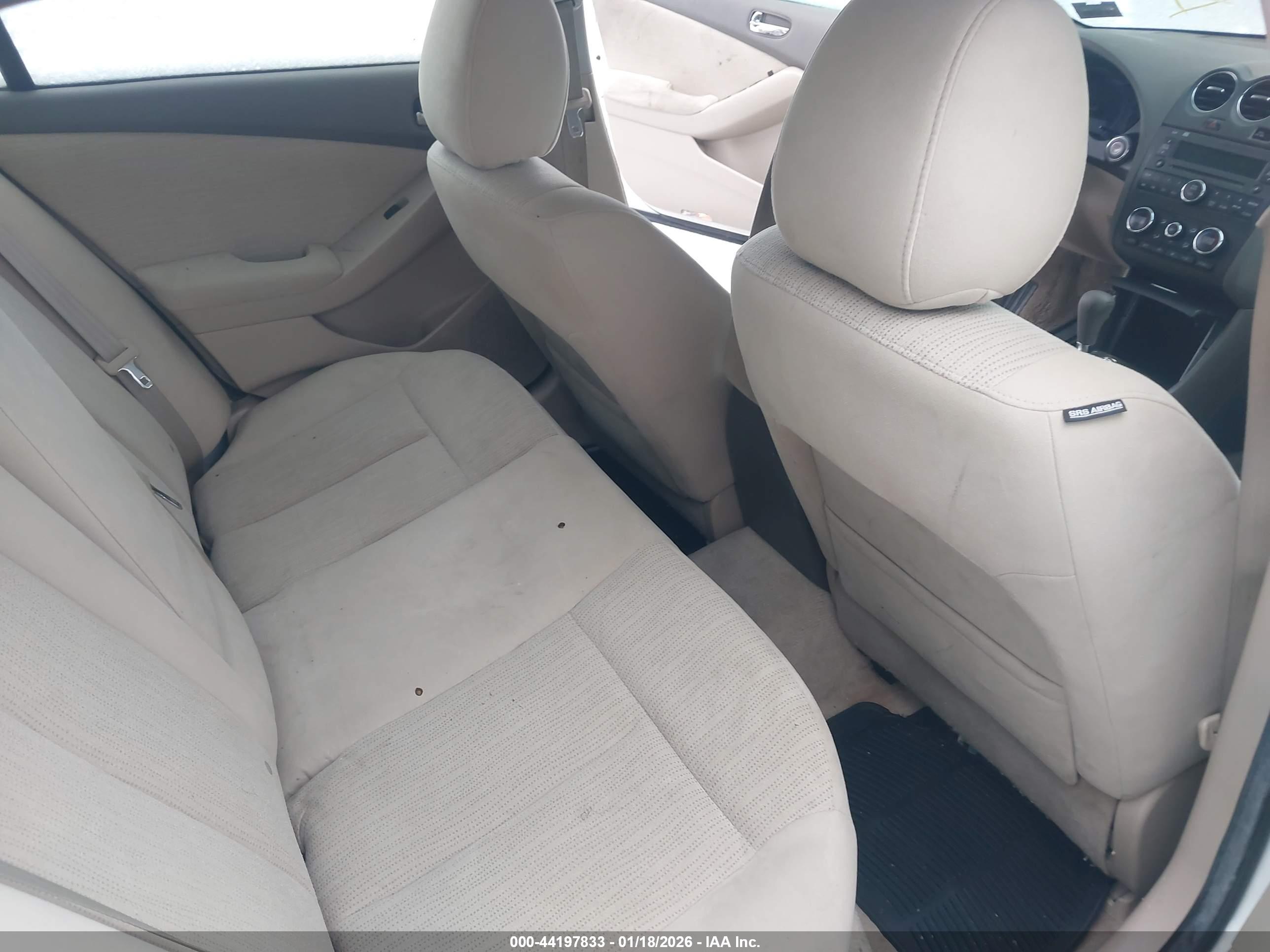 NISSAN ALTIMA image 8