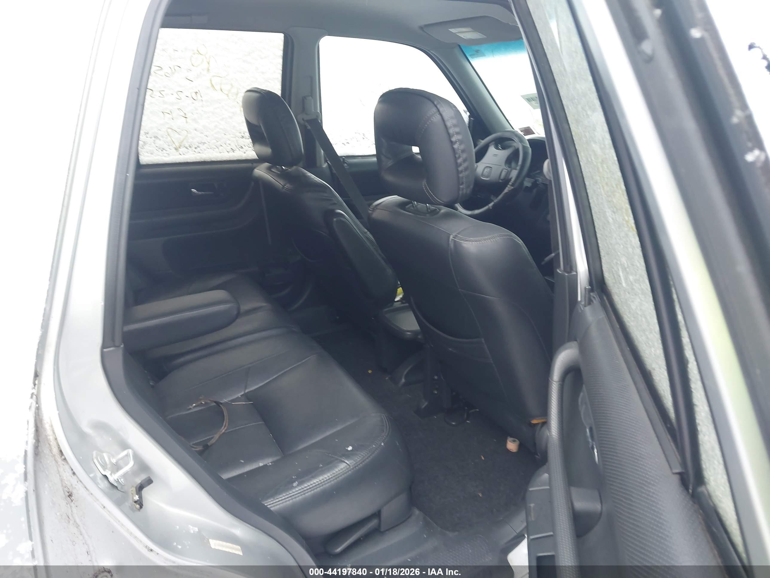 HONDA CR-V image 8
