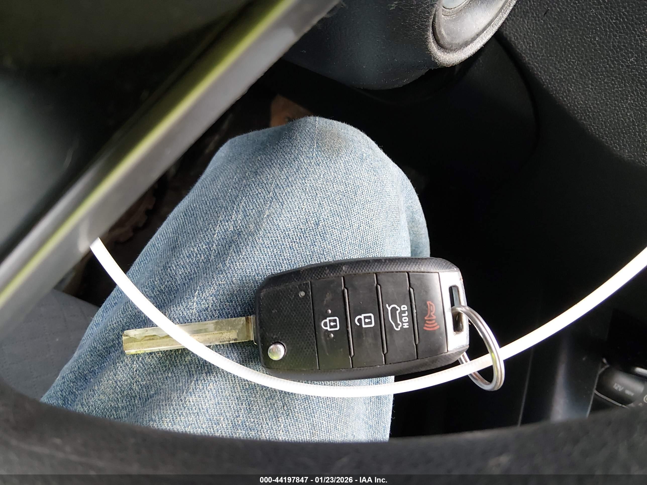 KIA SORENTO image 11