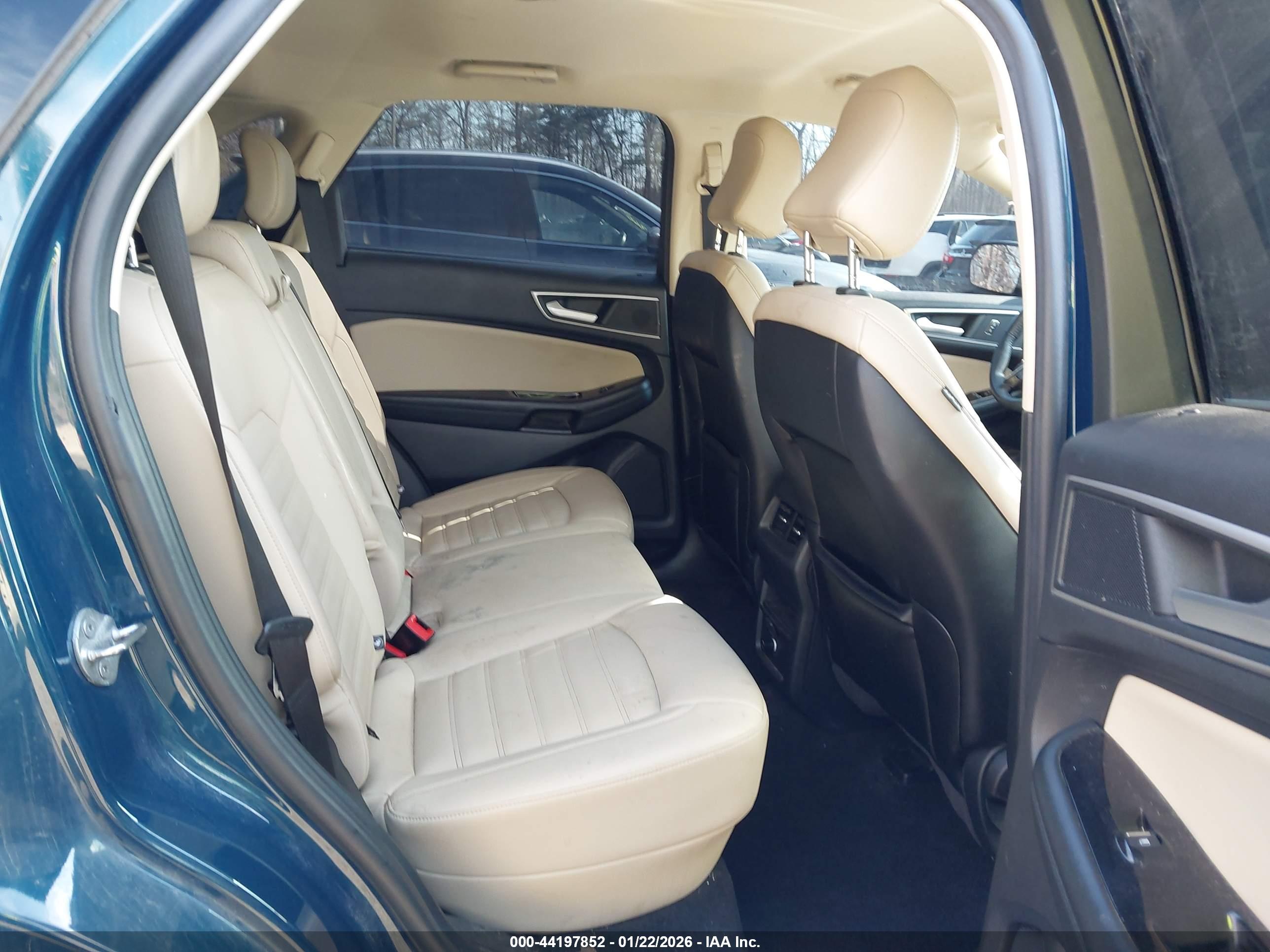 FORD EDGE image 8