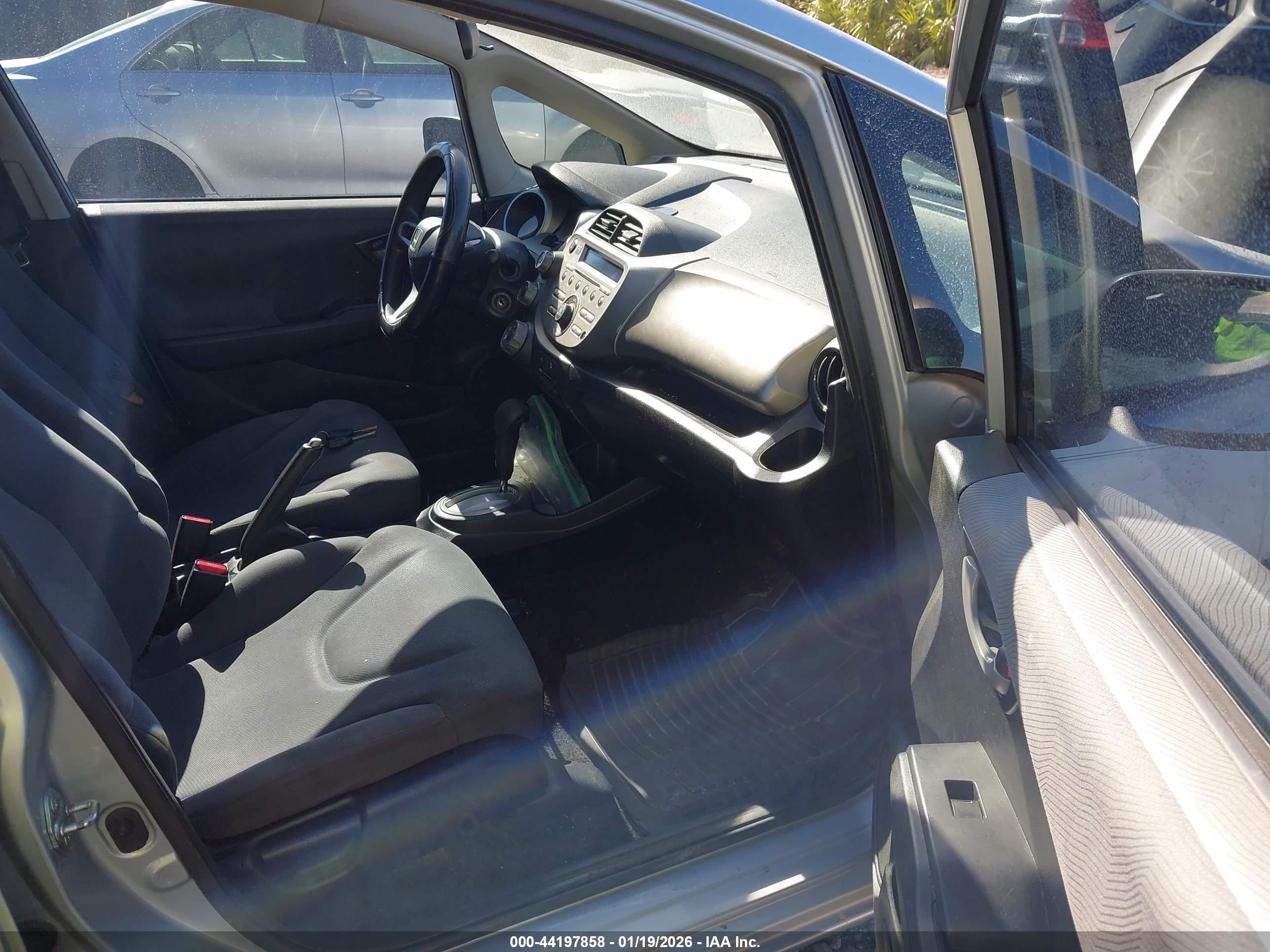 HONDA FIT image 5