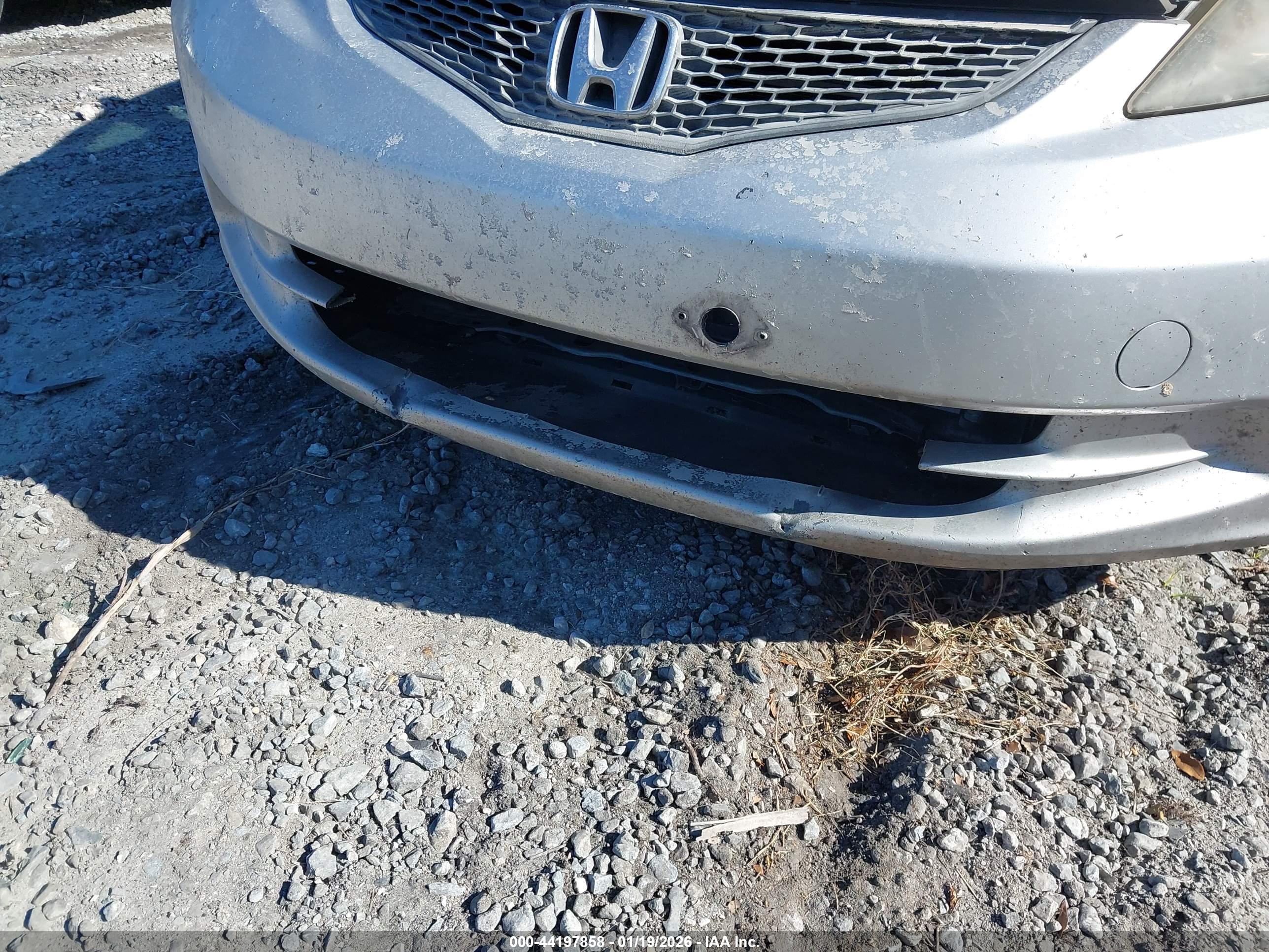 HONDA FIT image 6