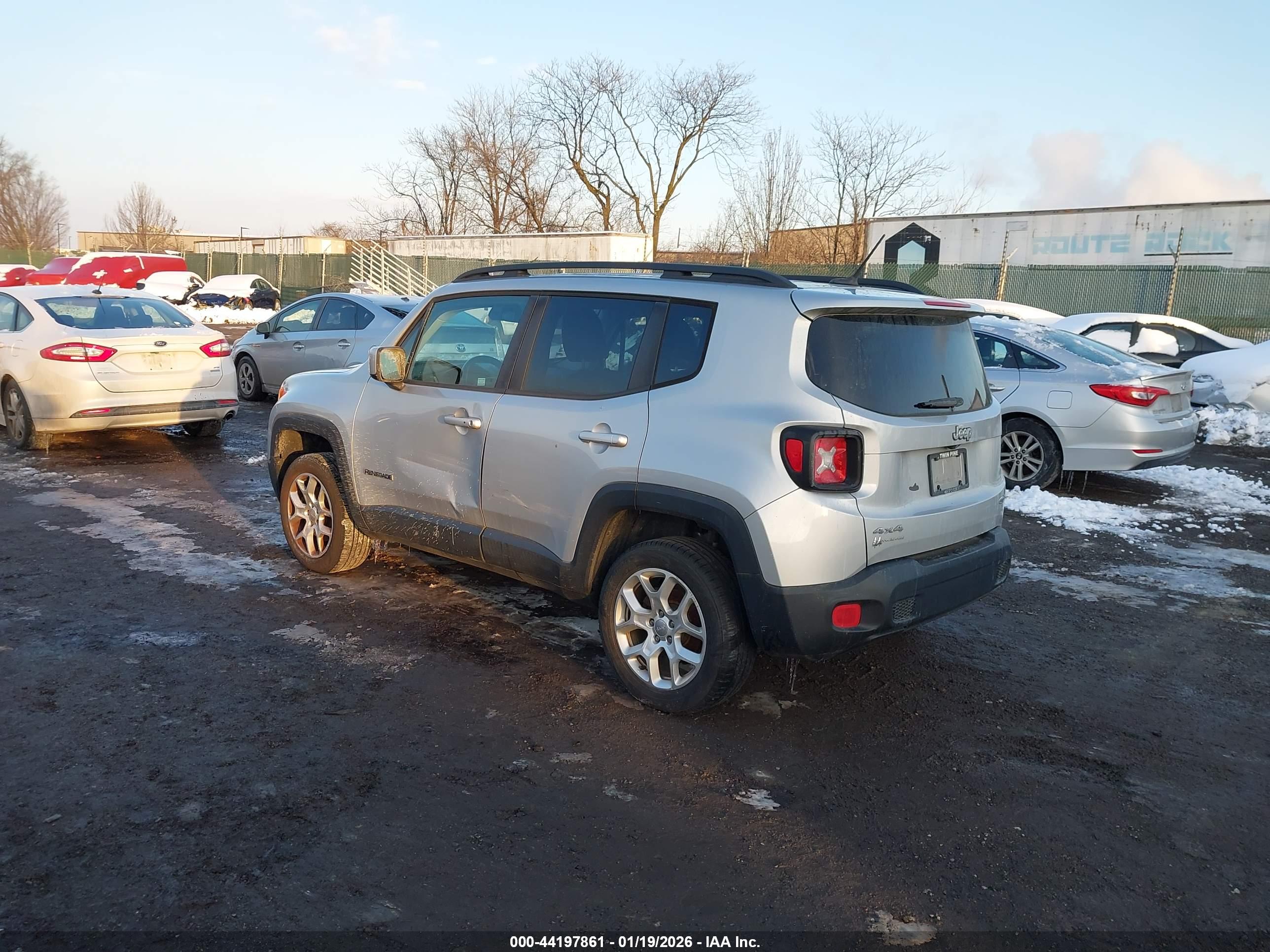 JEEP RENEGADE image 3