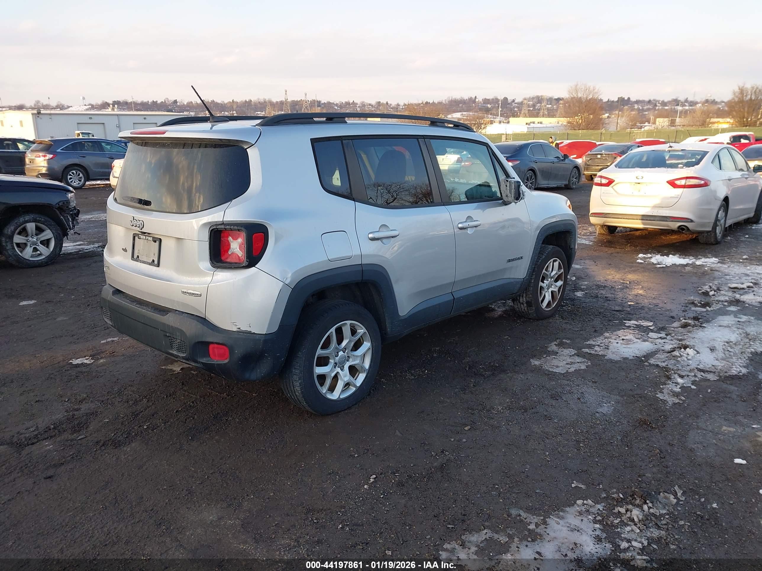 JEEP RENEGADE image 4