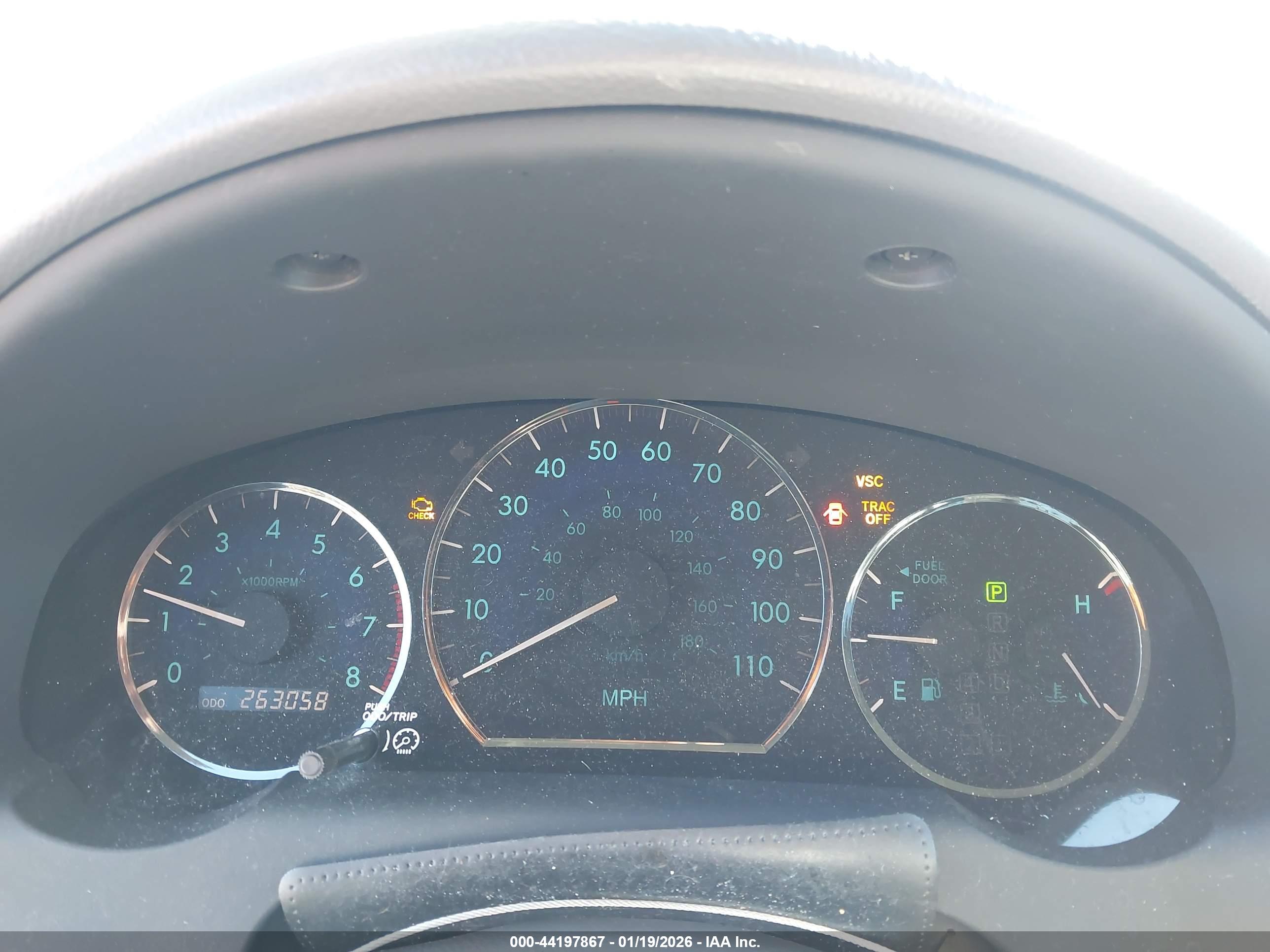 TOYOTA SIENNA image 7