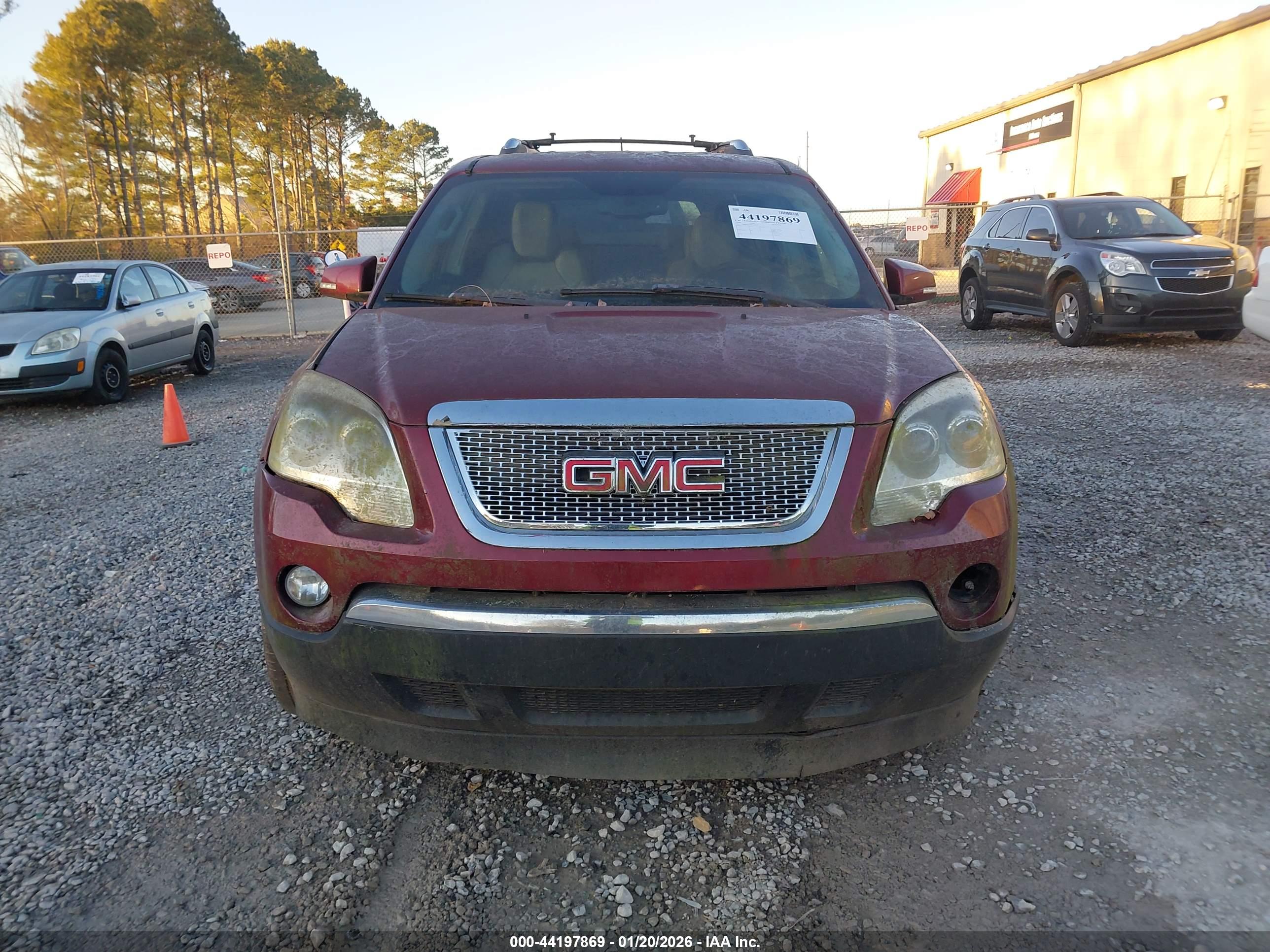 GMC ACADIA image 6