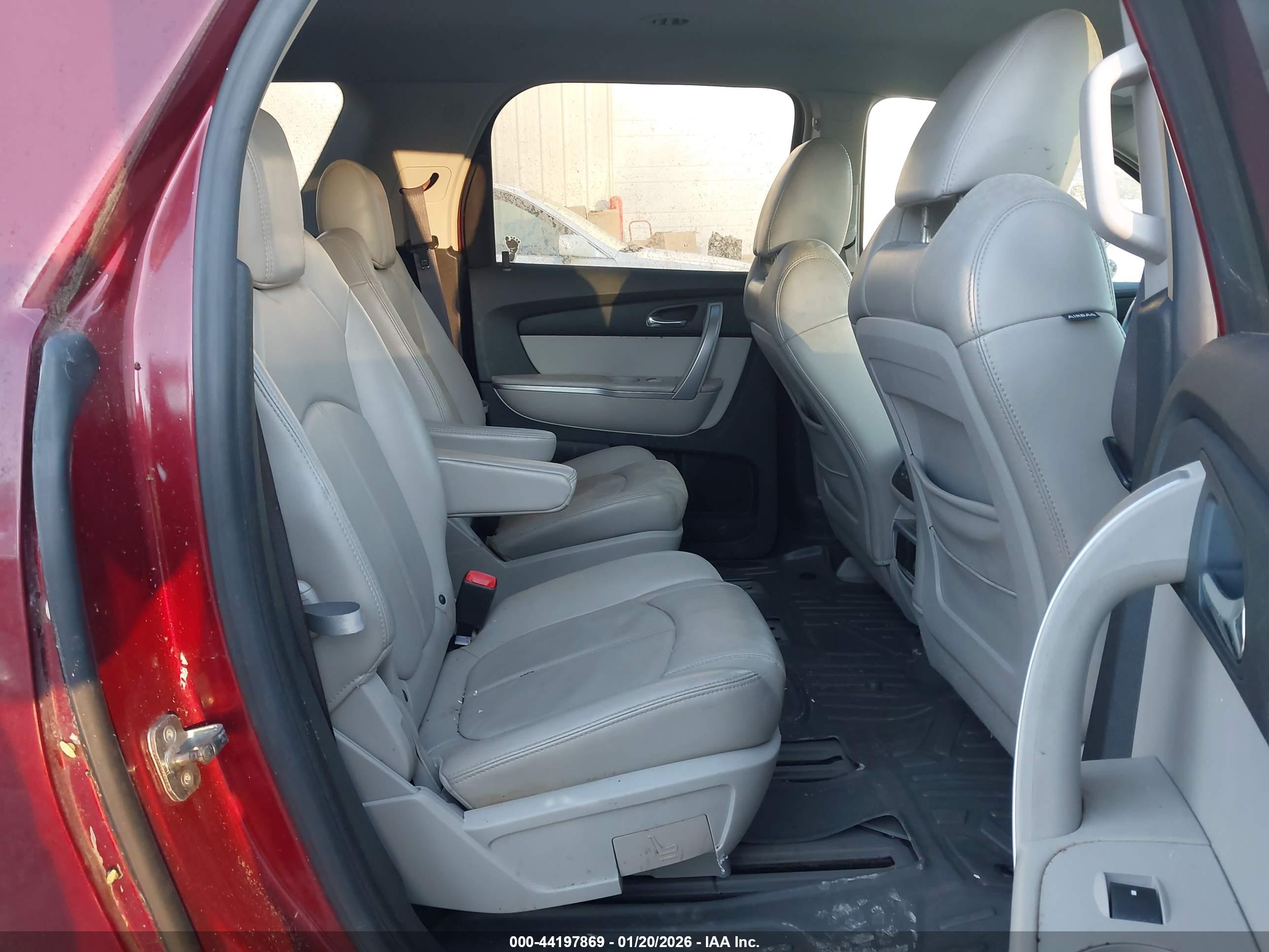 GMC ACADIA image 8