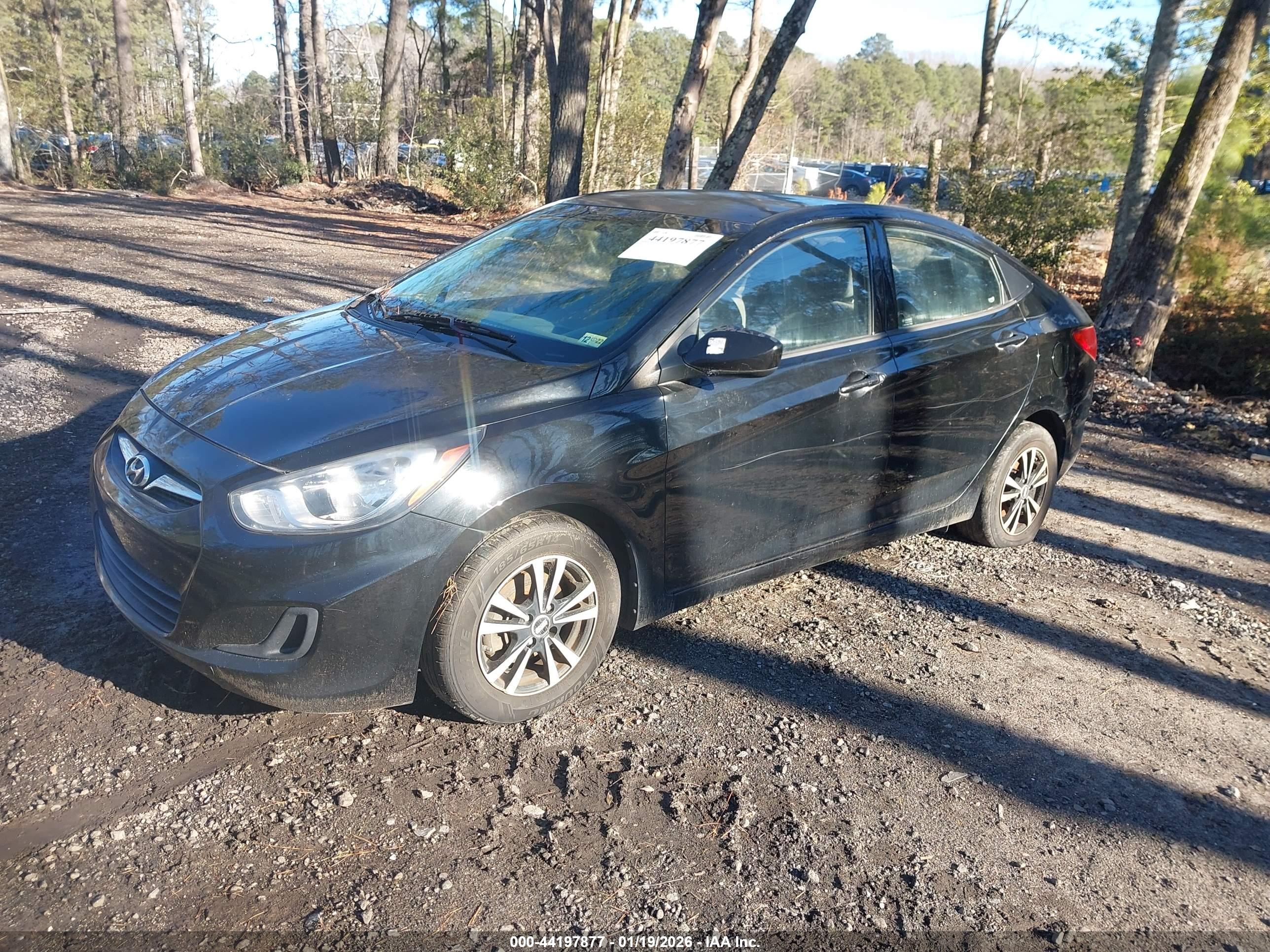 HYUNDAI ACCENT image 2