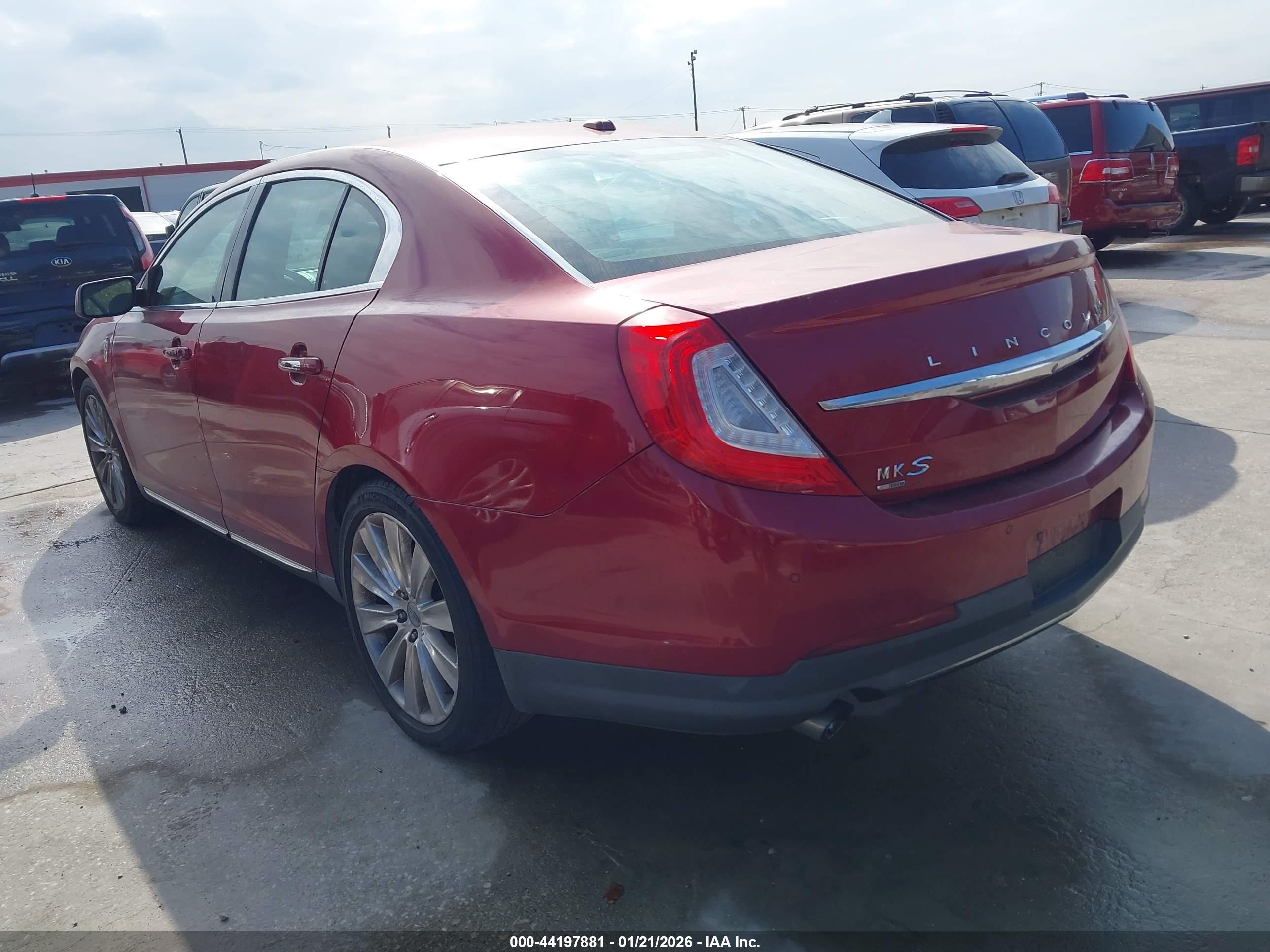 LINCOLN MKS image 3
