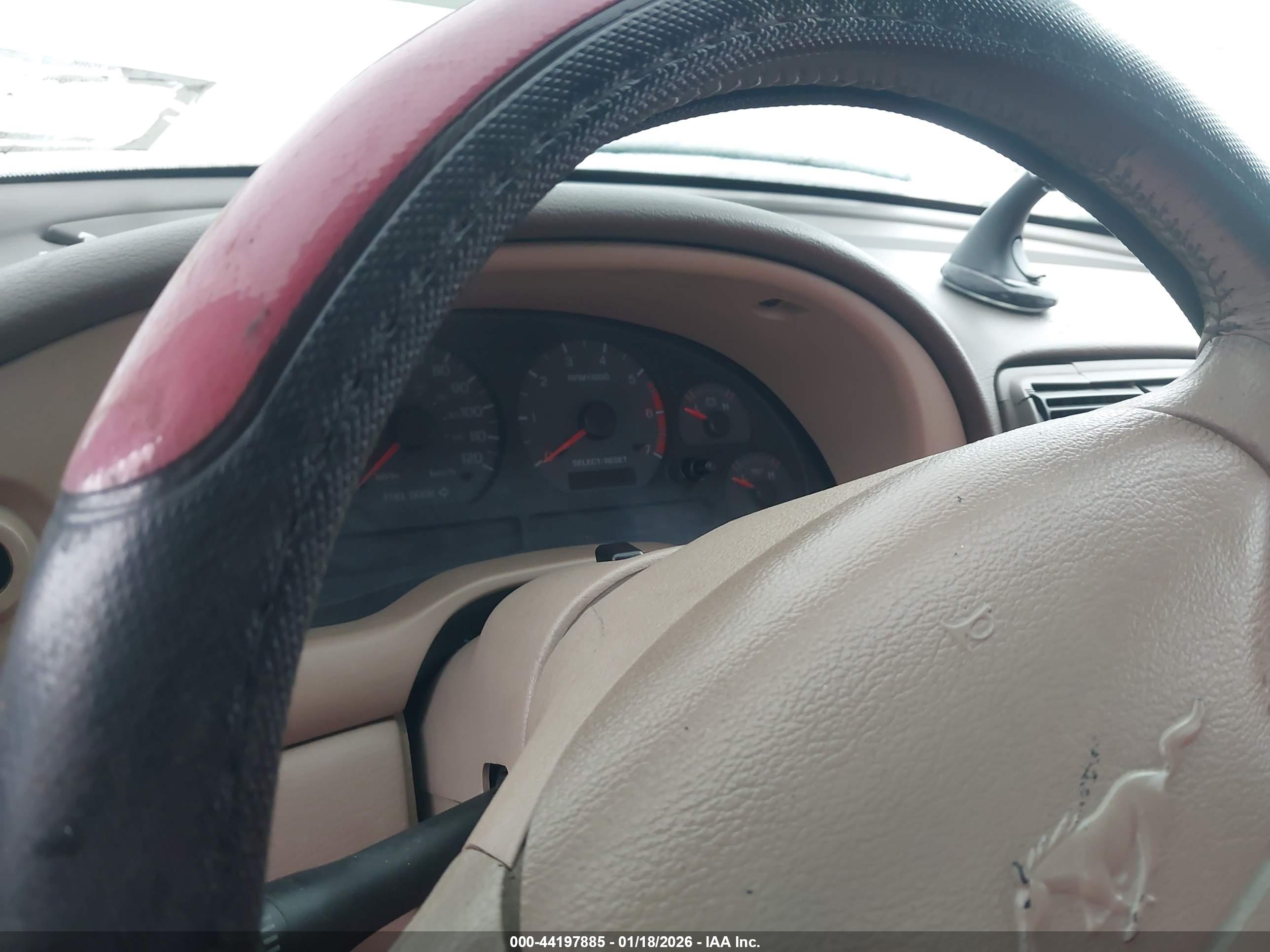 FORD MUSTANG image 7