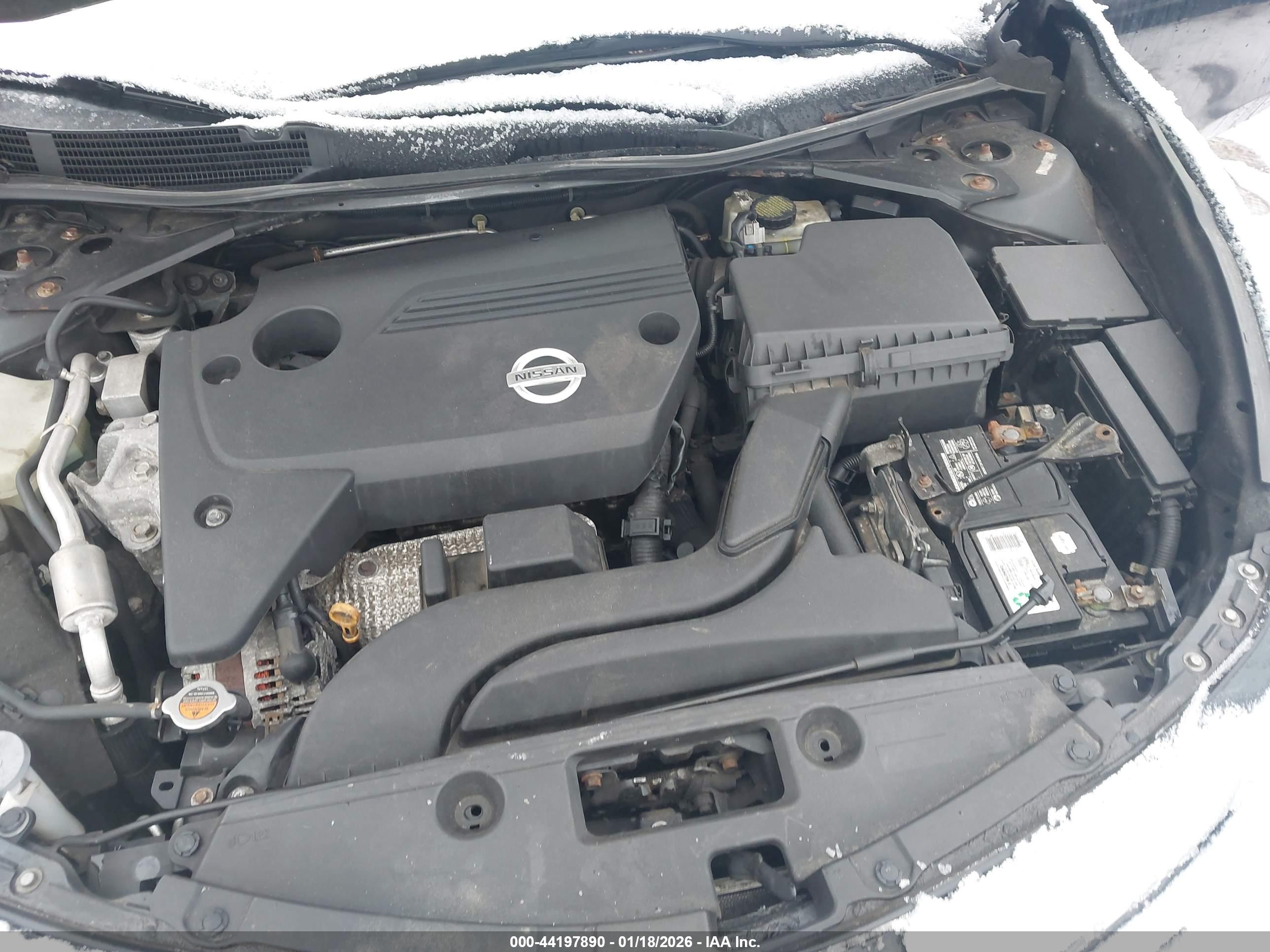 NISSAN ALTIMA image 10