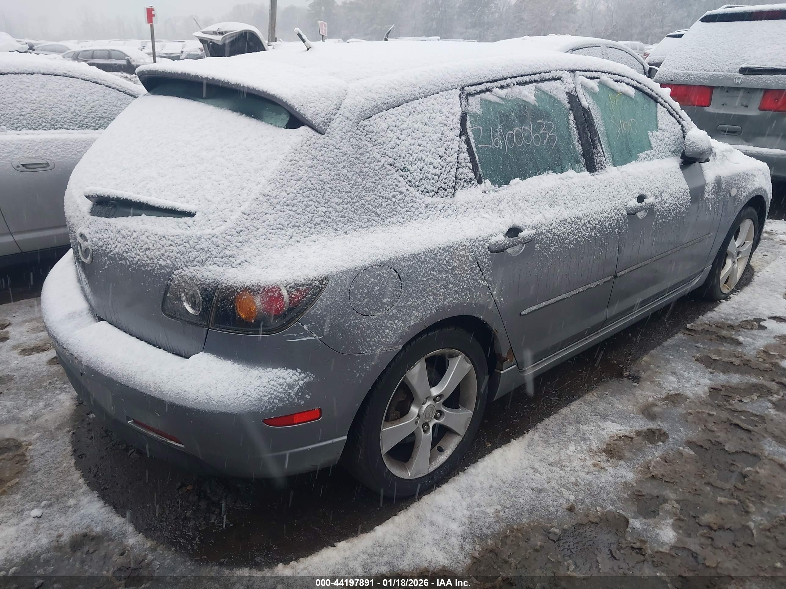 MAZDA MAZDA3 image 4