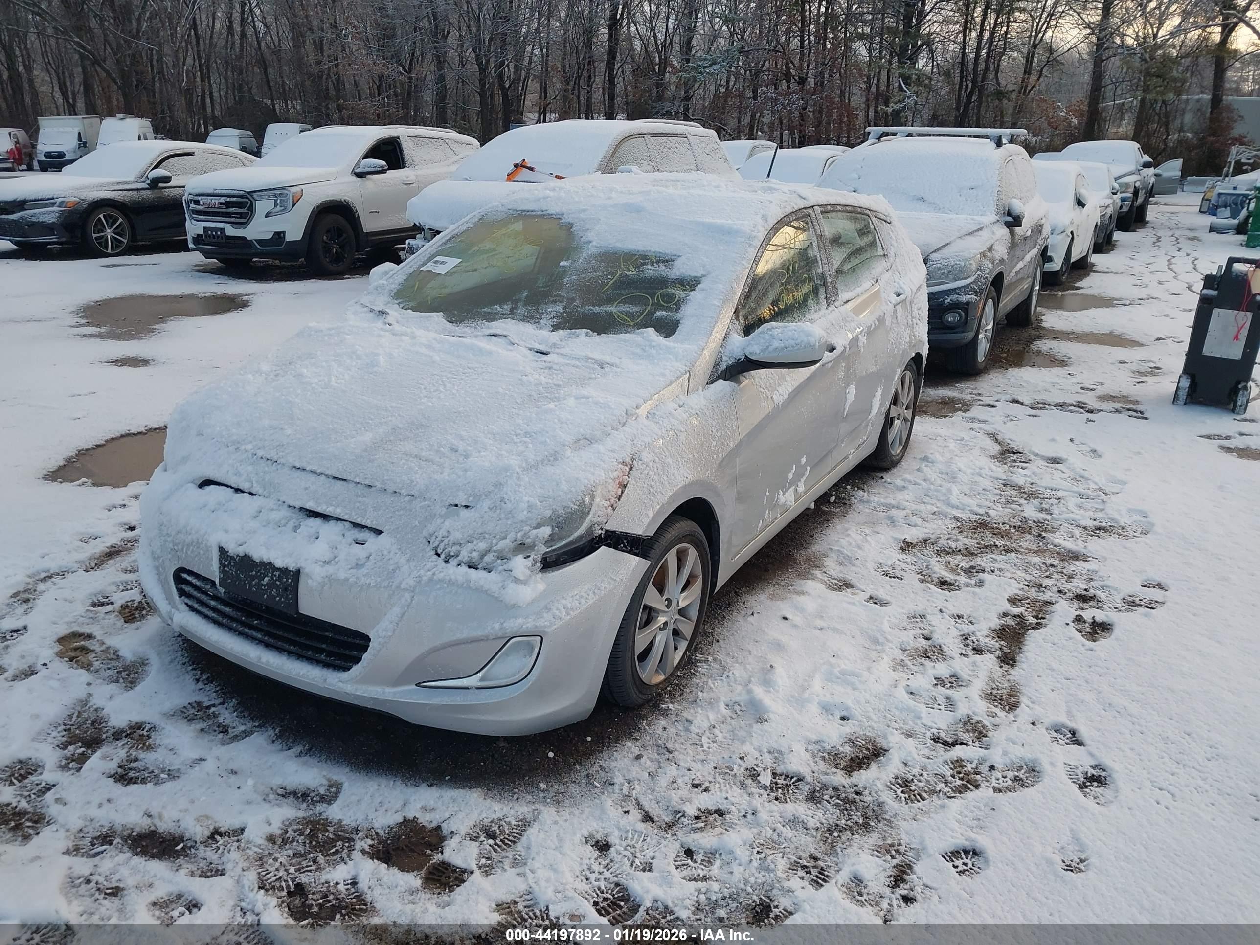 HYUNDAI ACCENT image 2