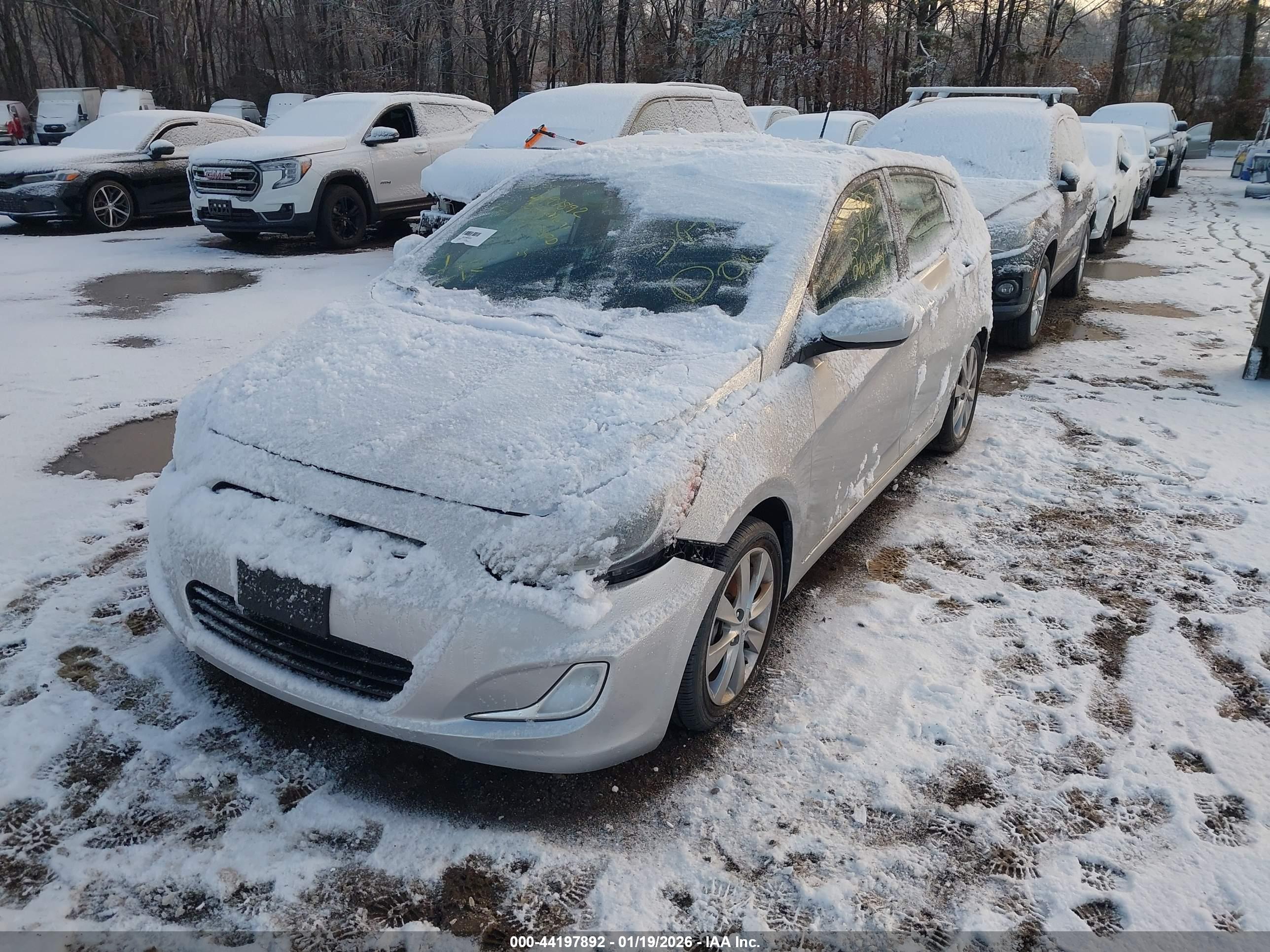 HYUNDAI ACCENT image 6
