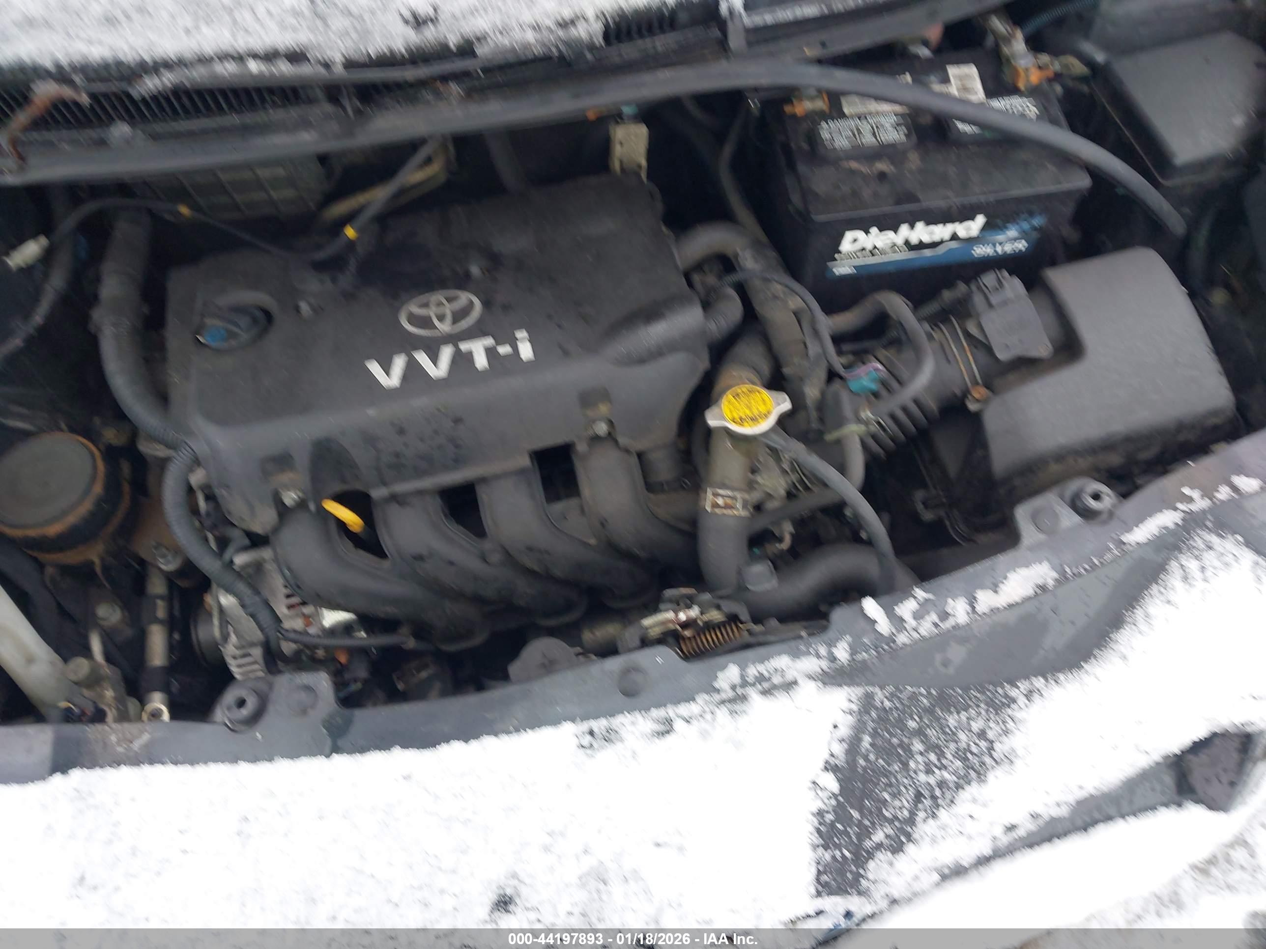 TOYOTA YARIS image 10