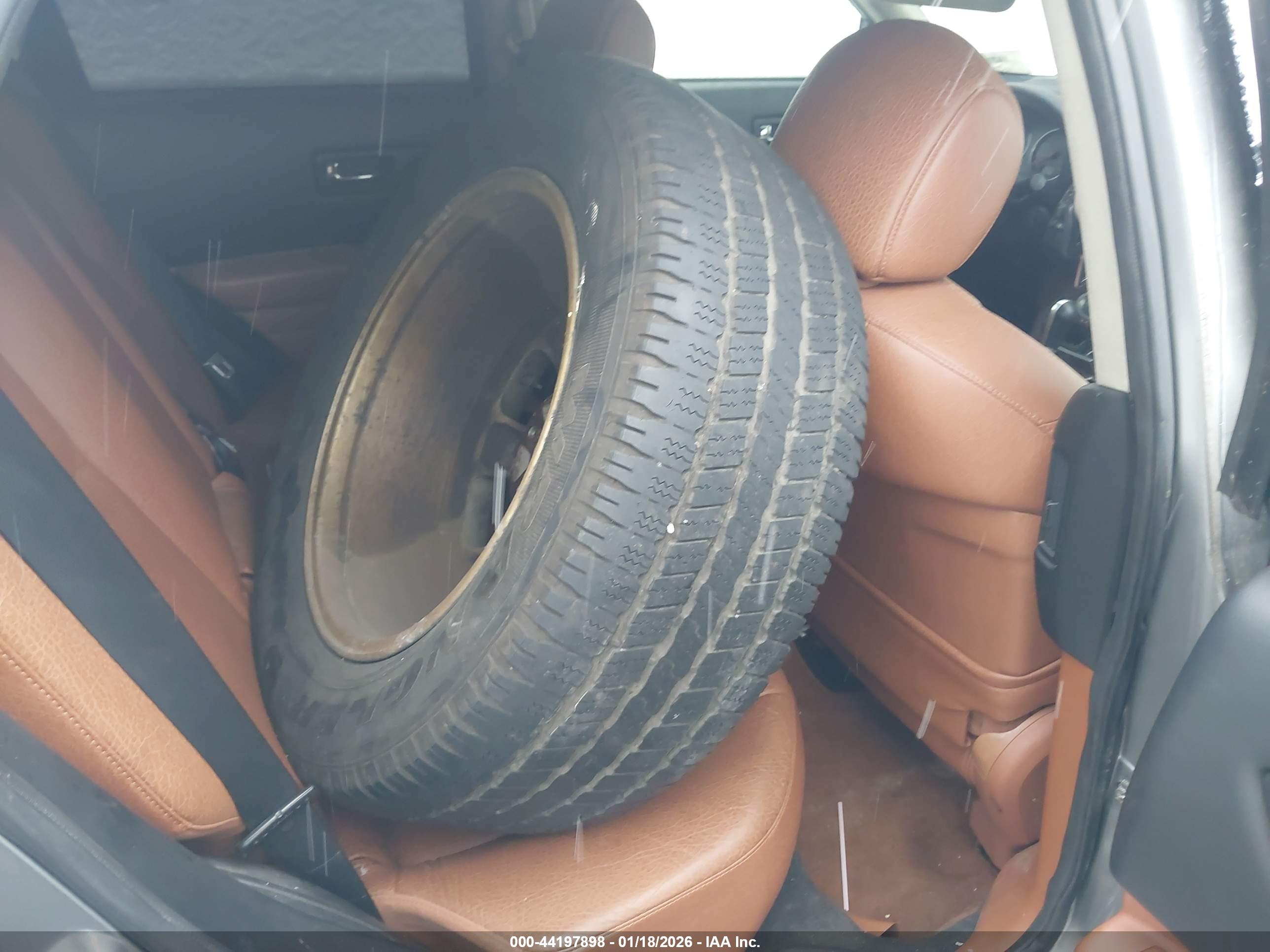 INFINITI FX35 image 8