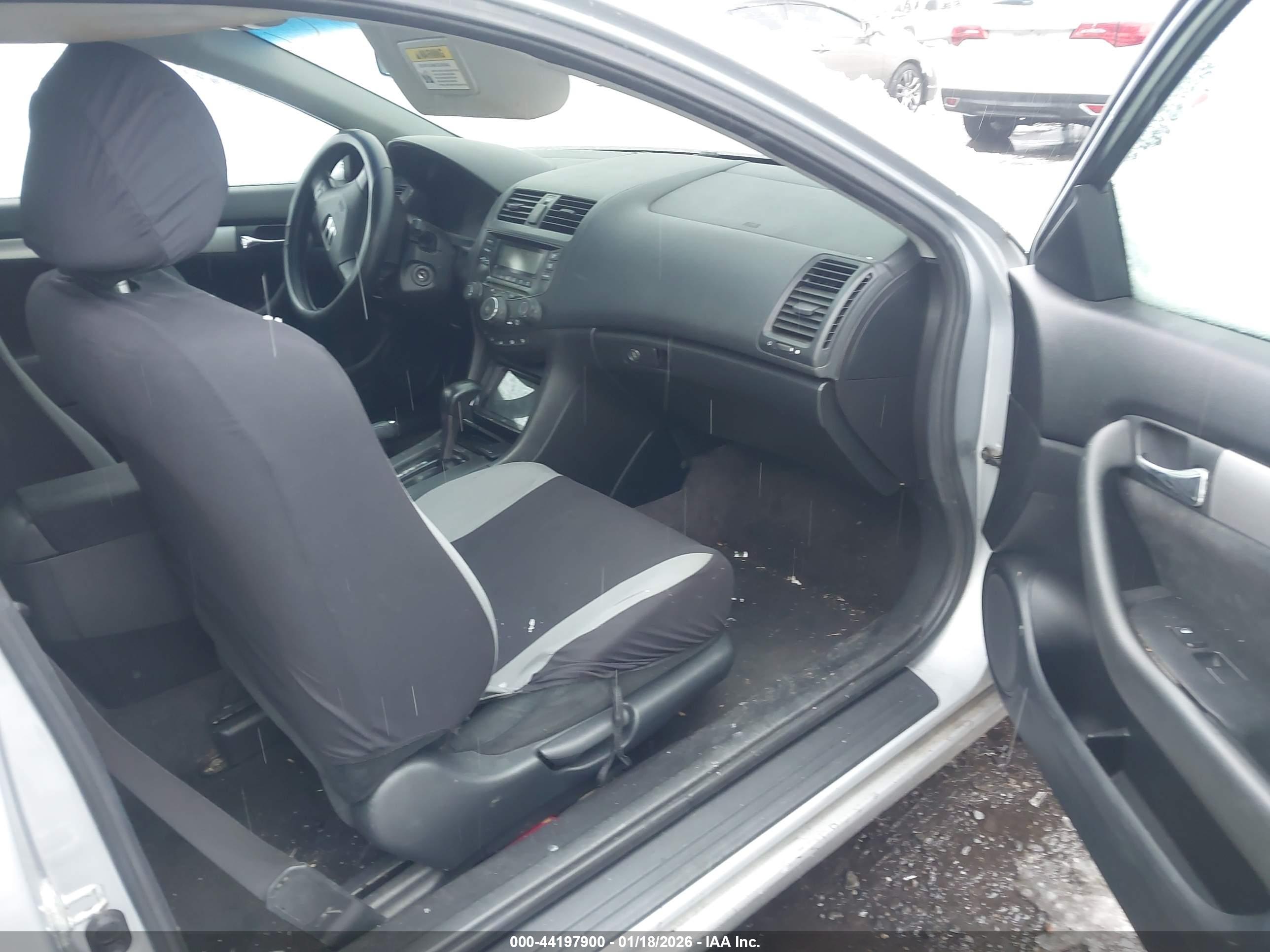 HONDA ACCORD image 5