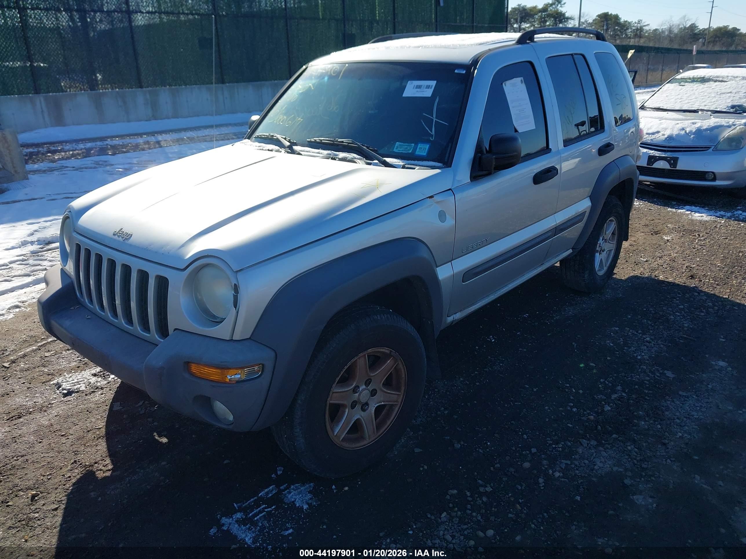 JEEP LIBERTY image 2