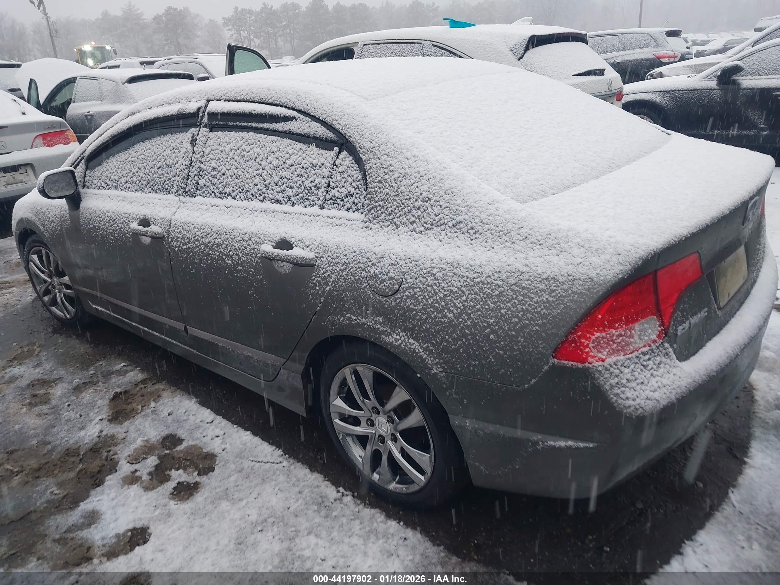 HONDA CIVIC image 3