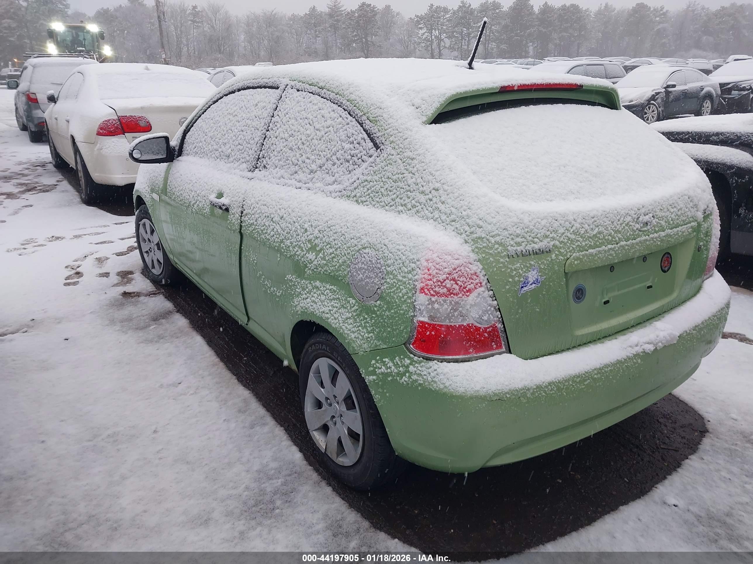 HYUNDAI ACCENT image 3