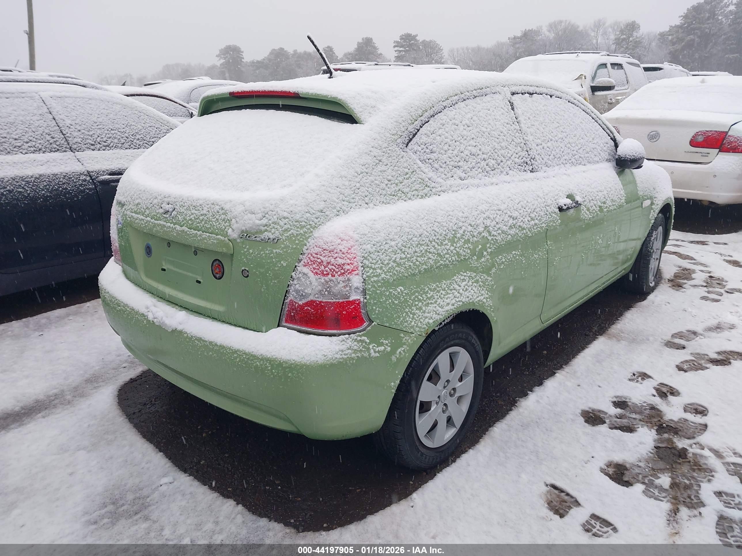 HYUNDAI ACCENT image 4