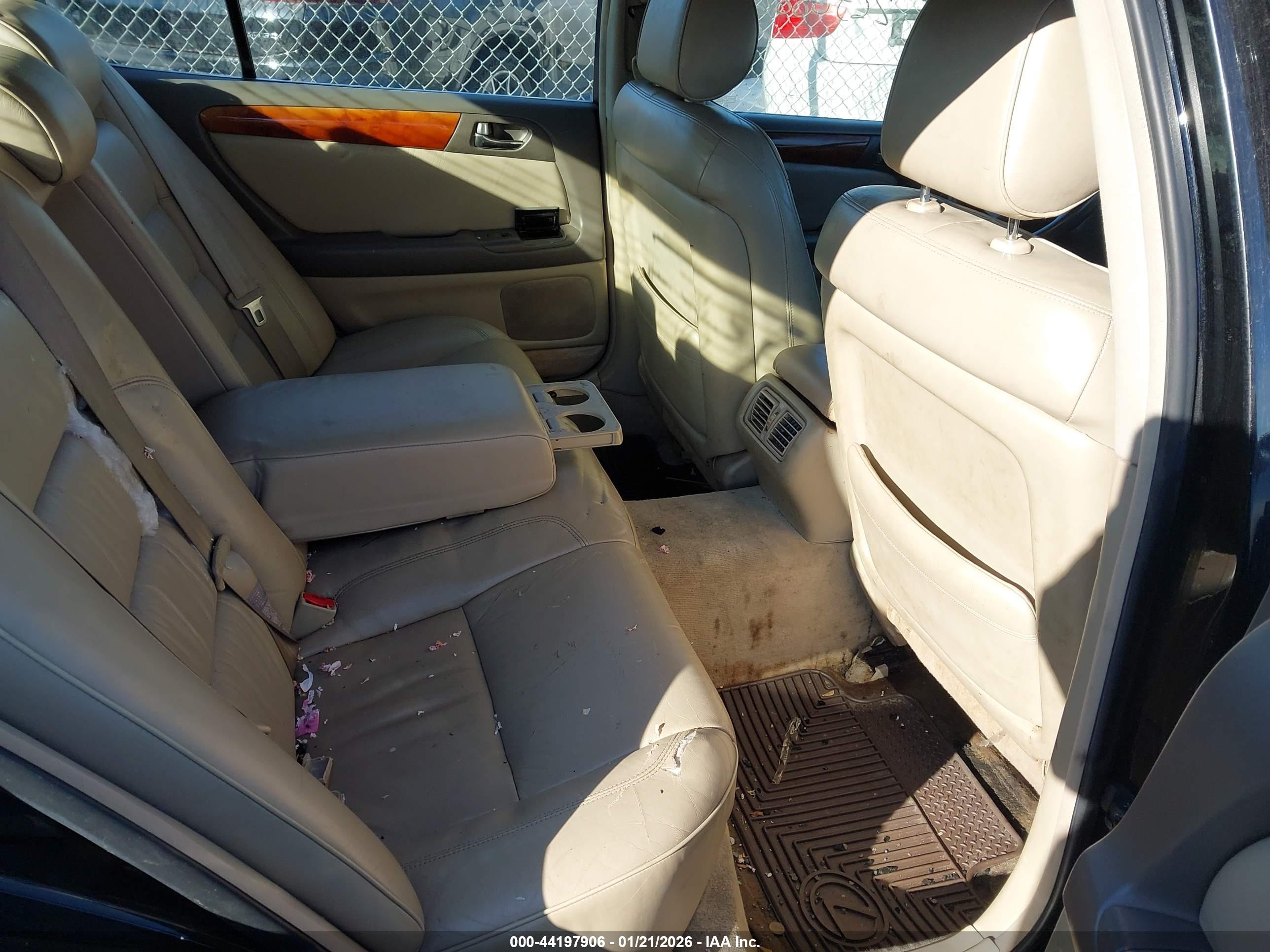 LEXUS GS image 8