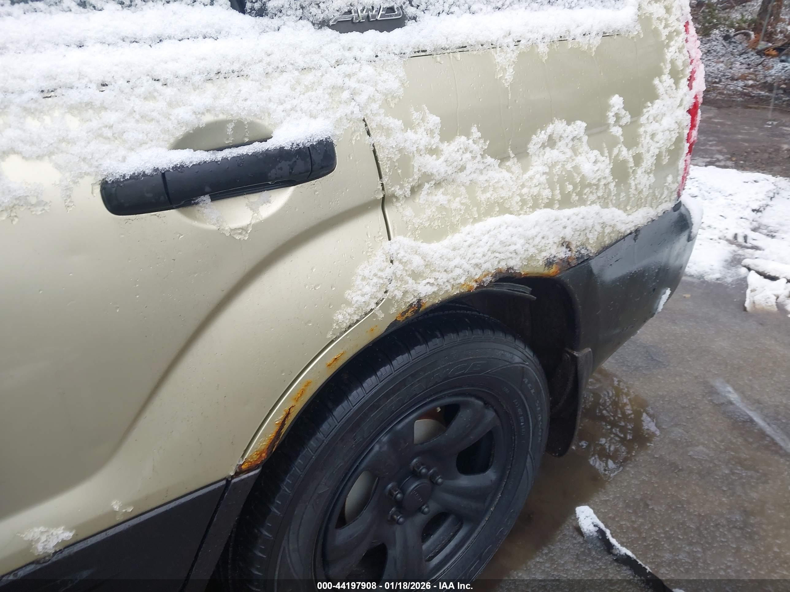 SUBARU FORESTER image 6