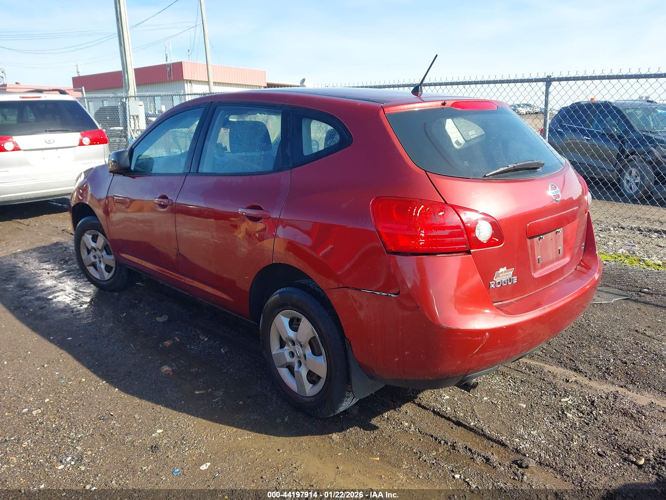 NISSAN ROGUE image 3