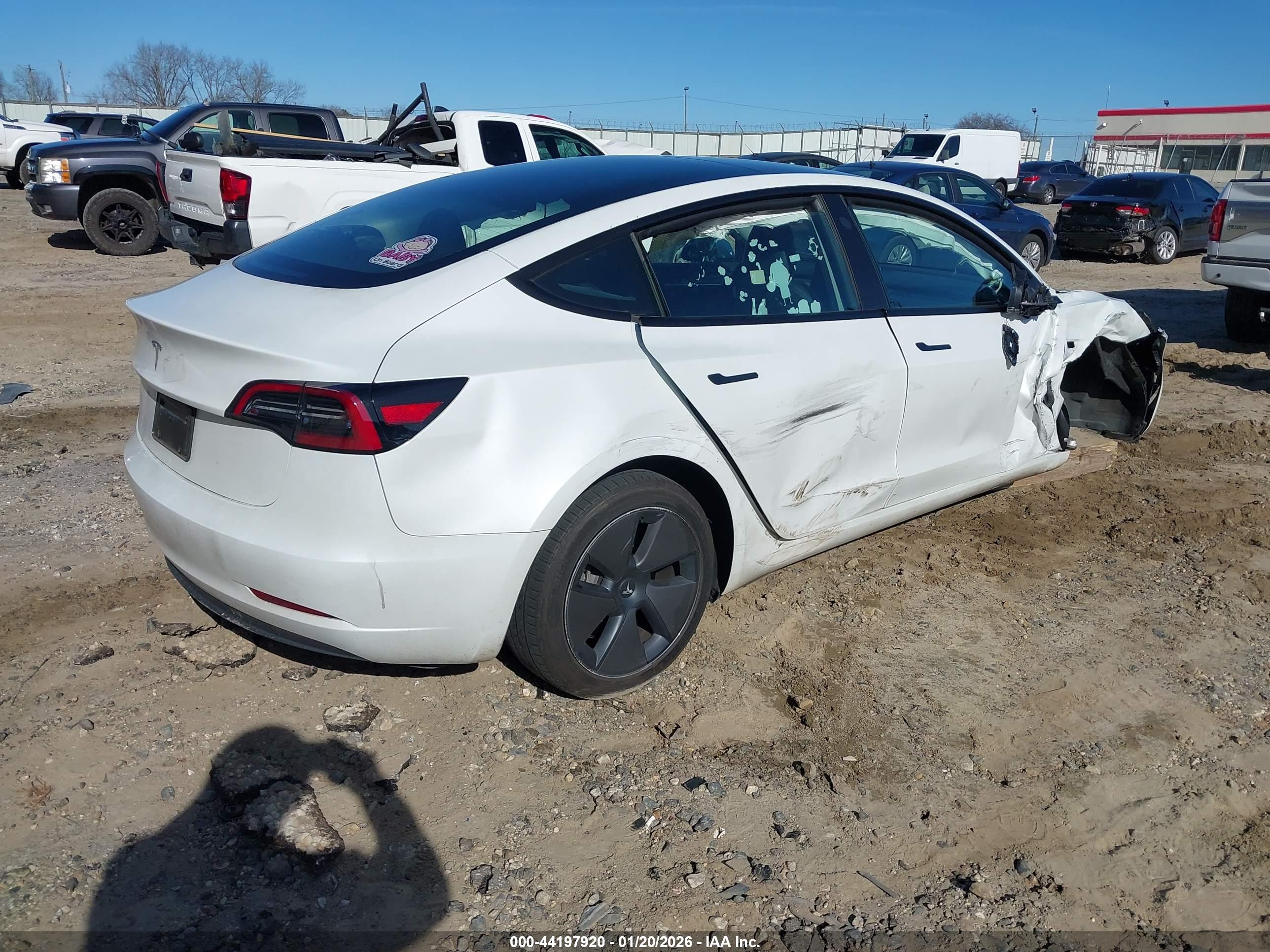 TESLA MODEL image 4