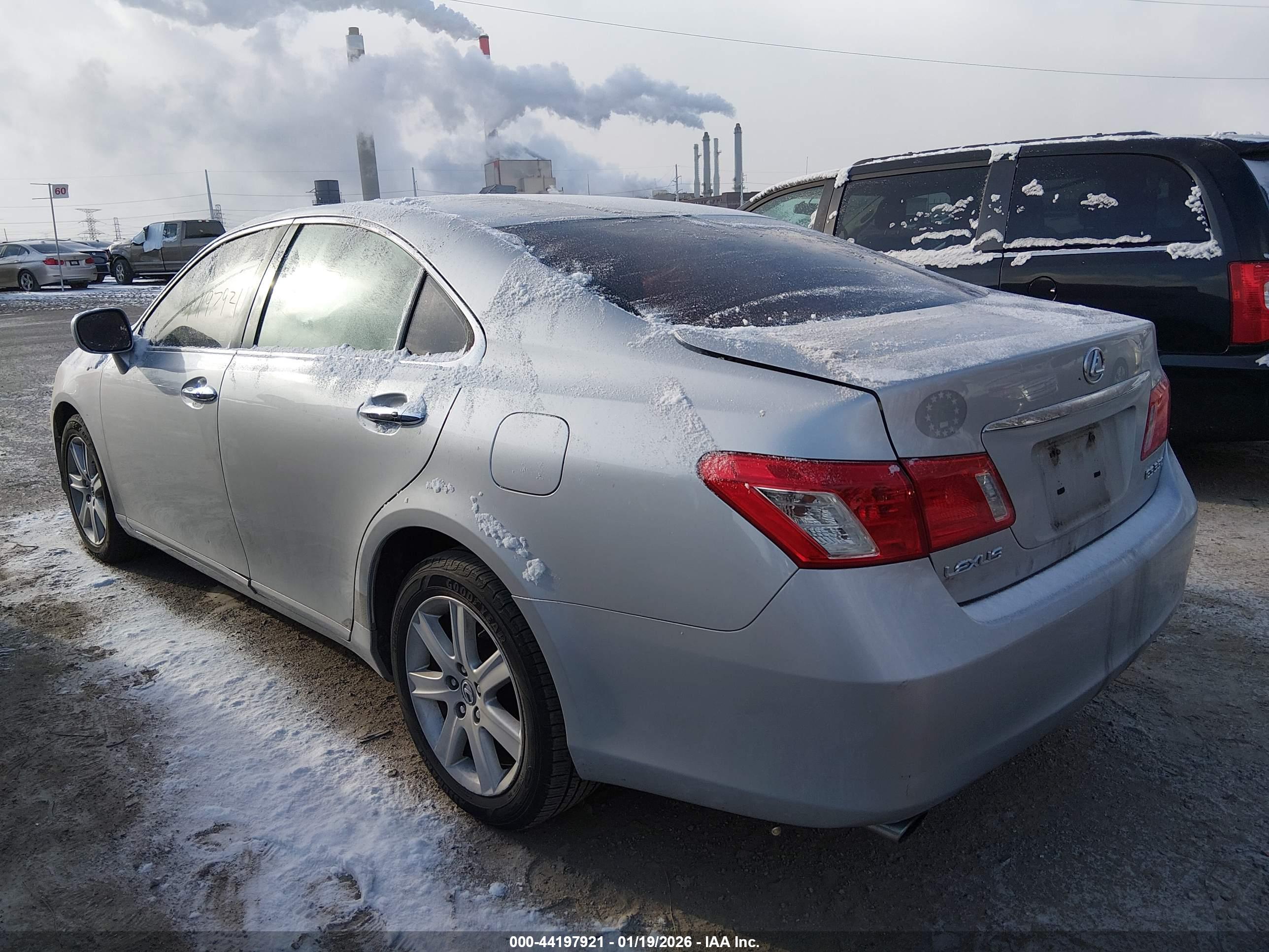 LEXUS ES image 3