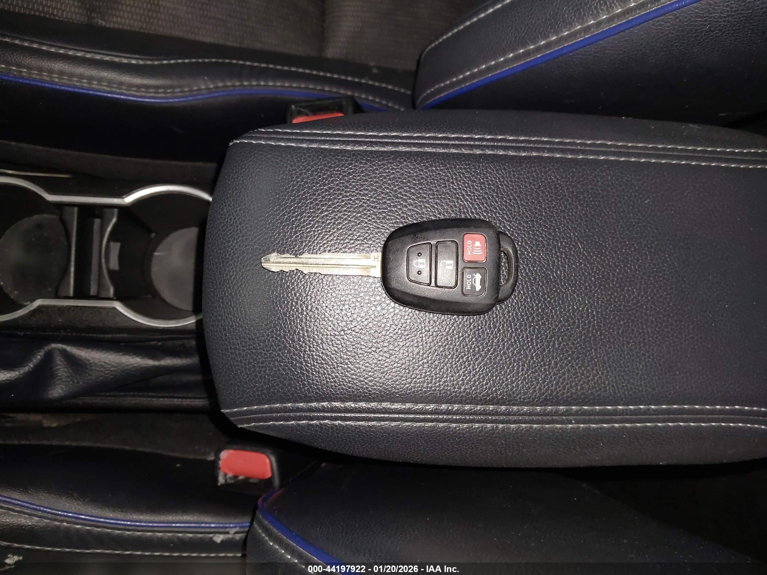 TOYOTA COROLLA image 11