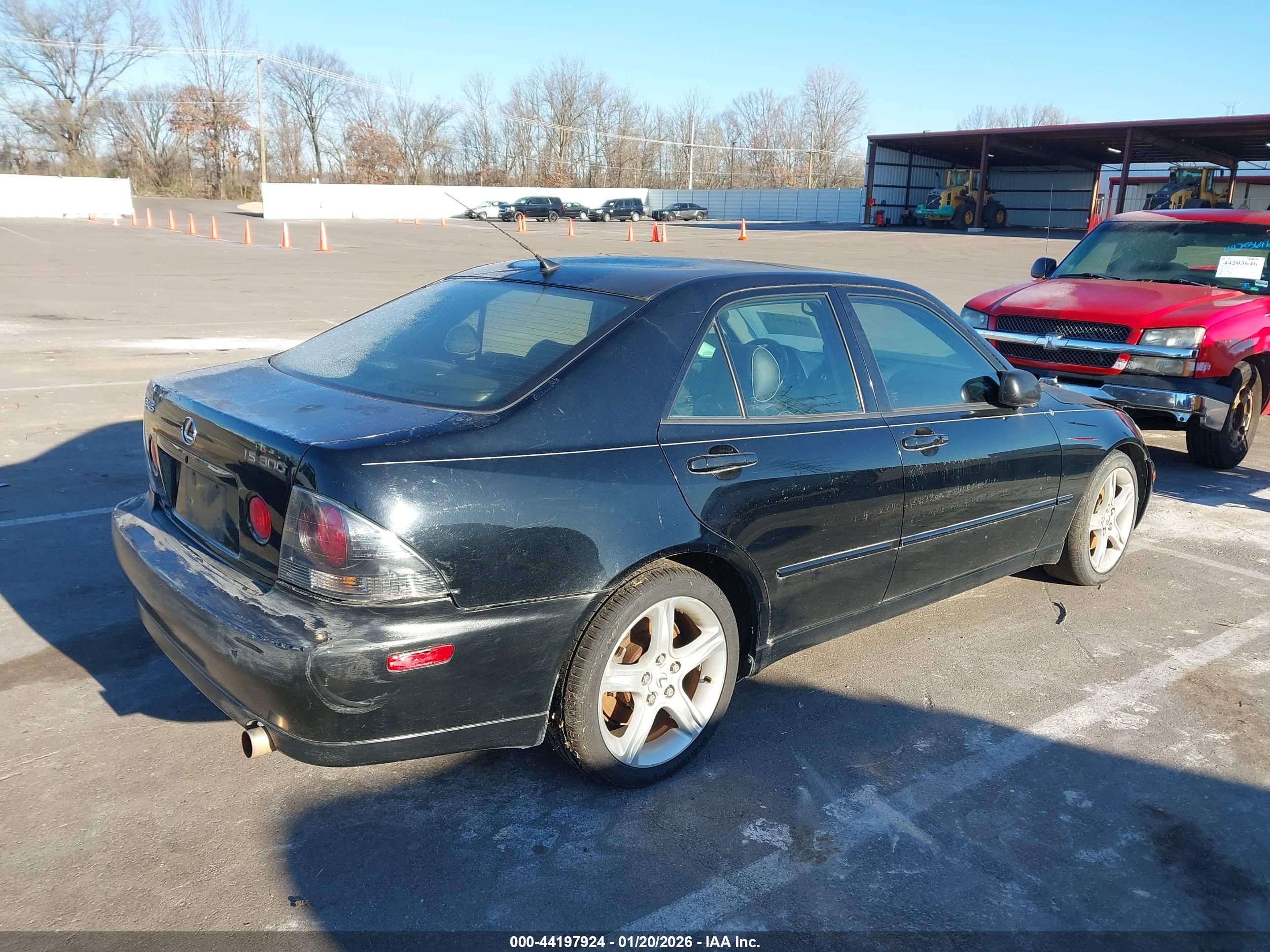 LEXUS IS image 4