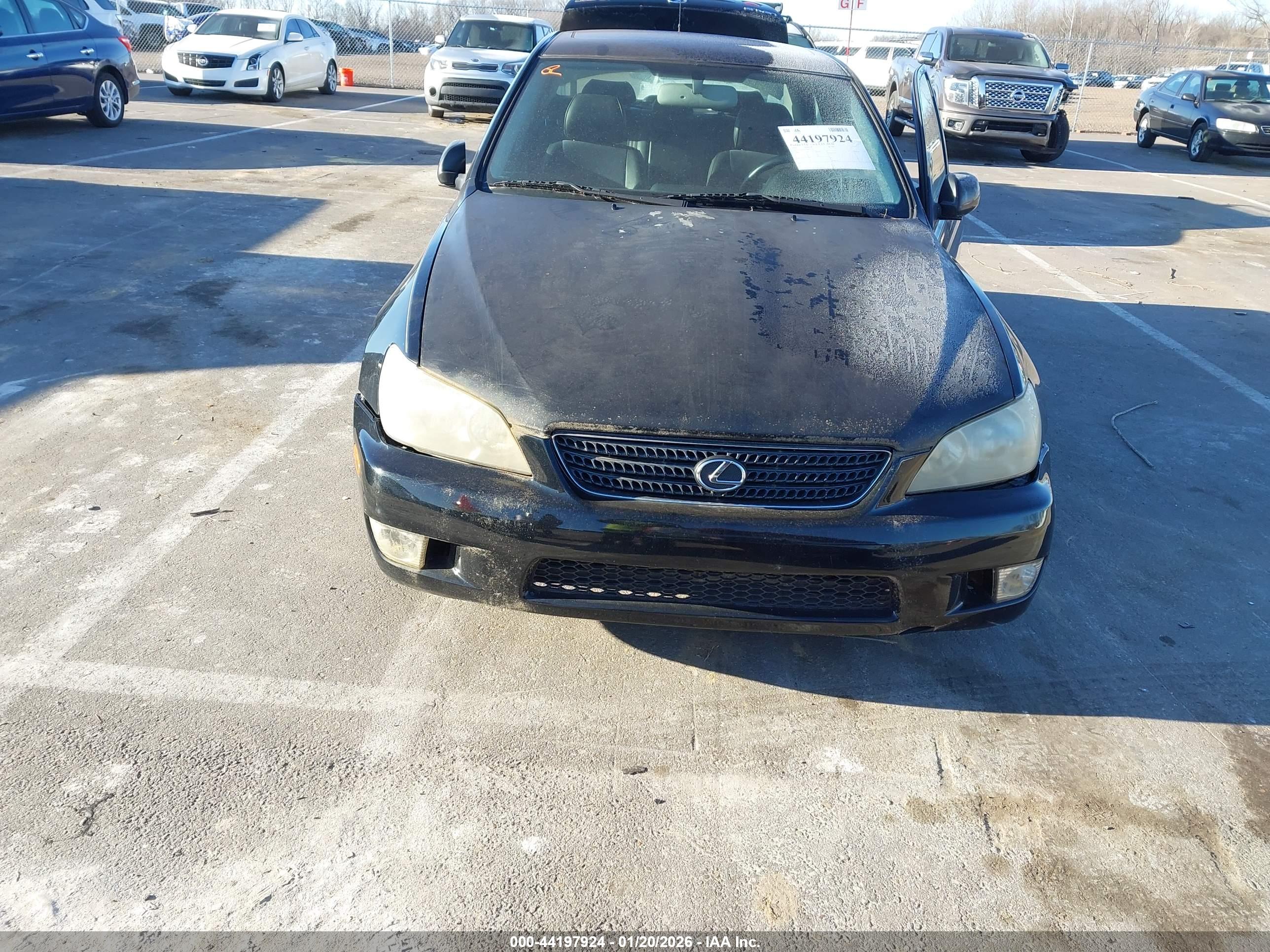 LEXUS IS image 6