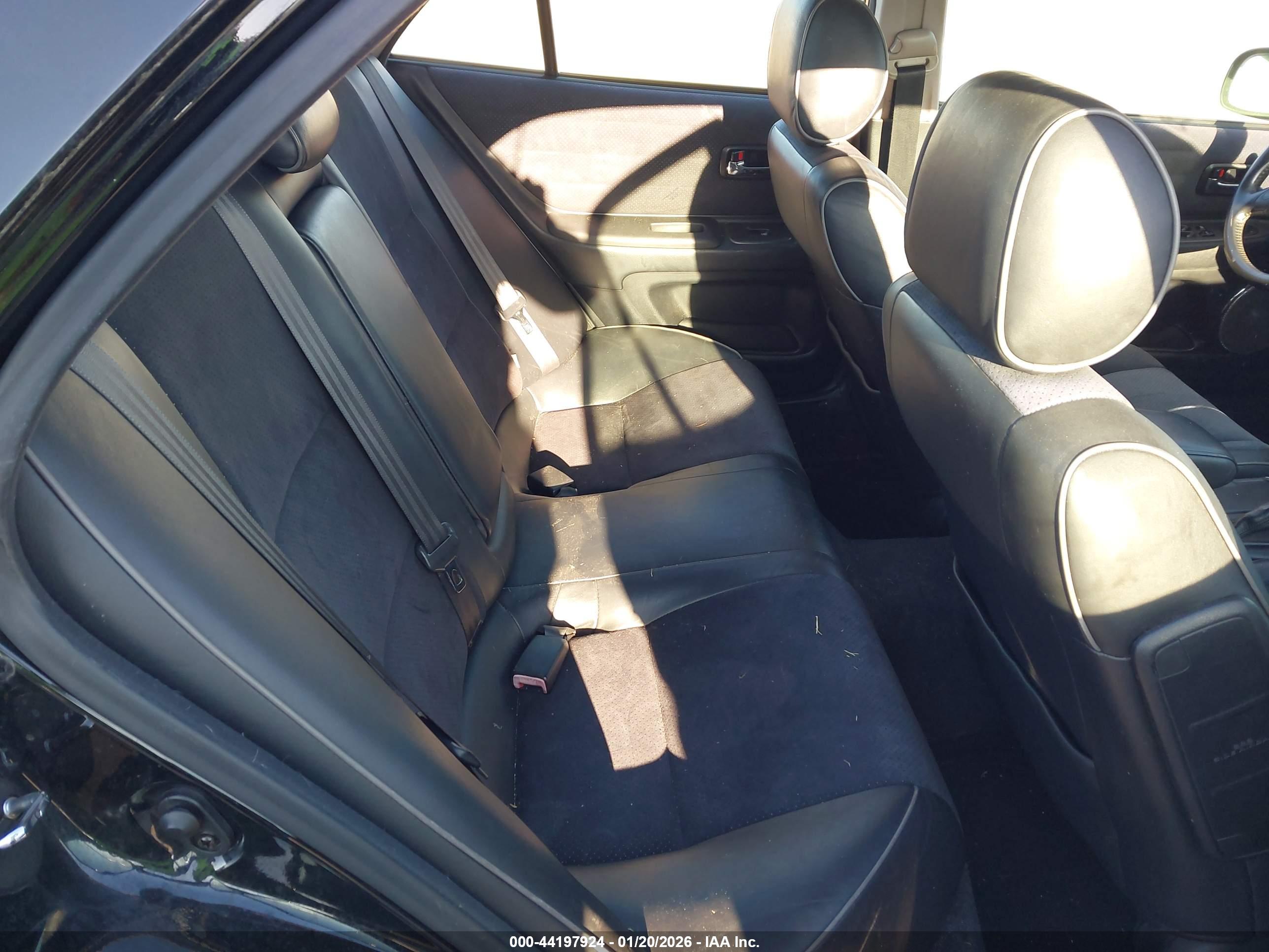 LEXUS IS image 8