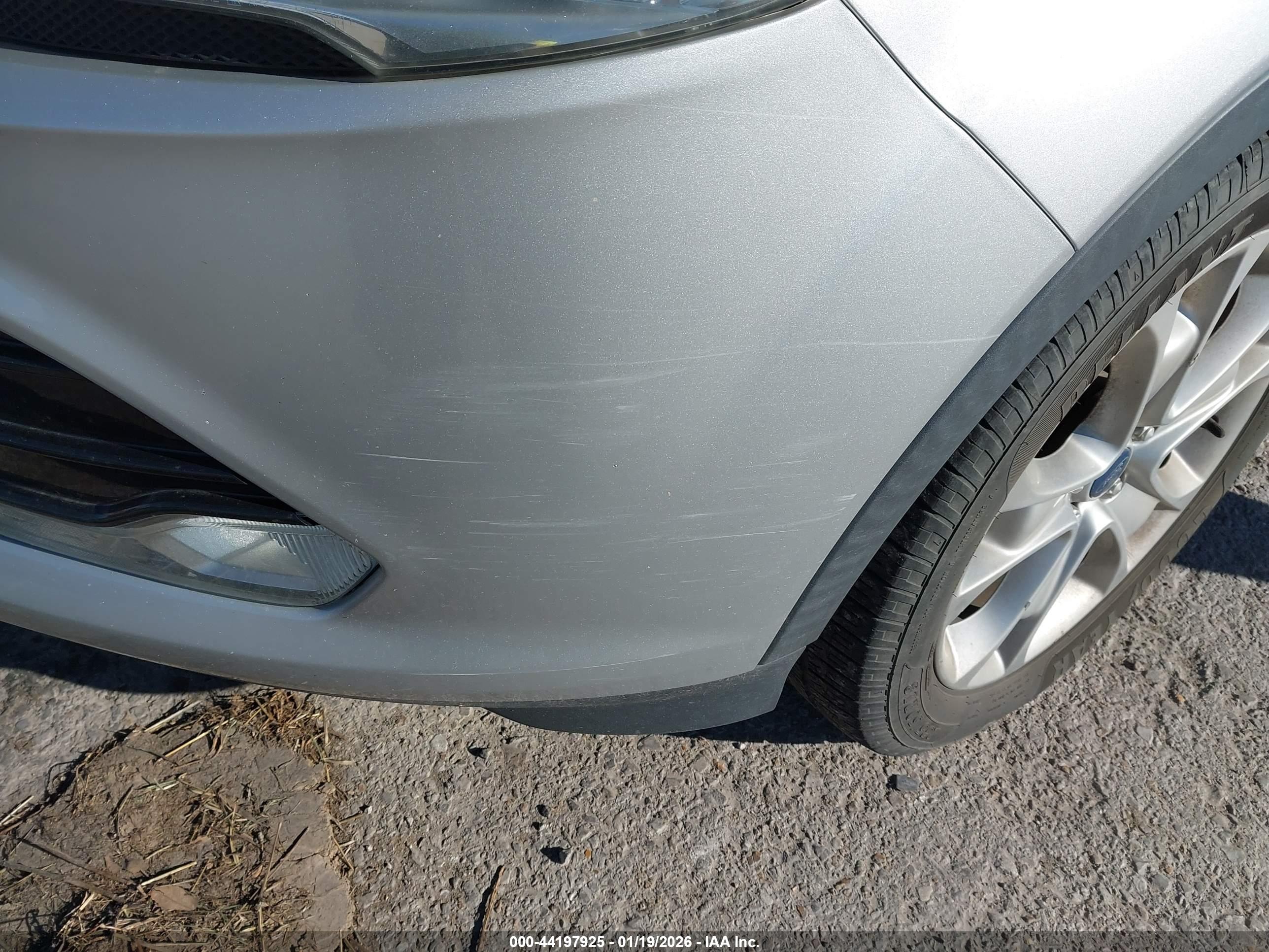 FORD ESCAPE image 6