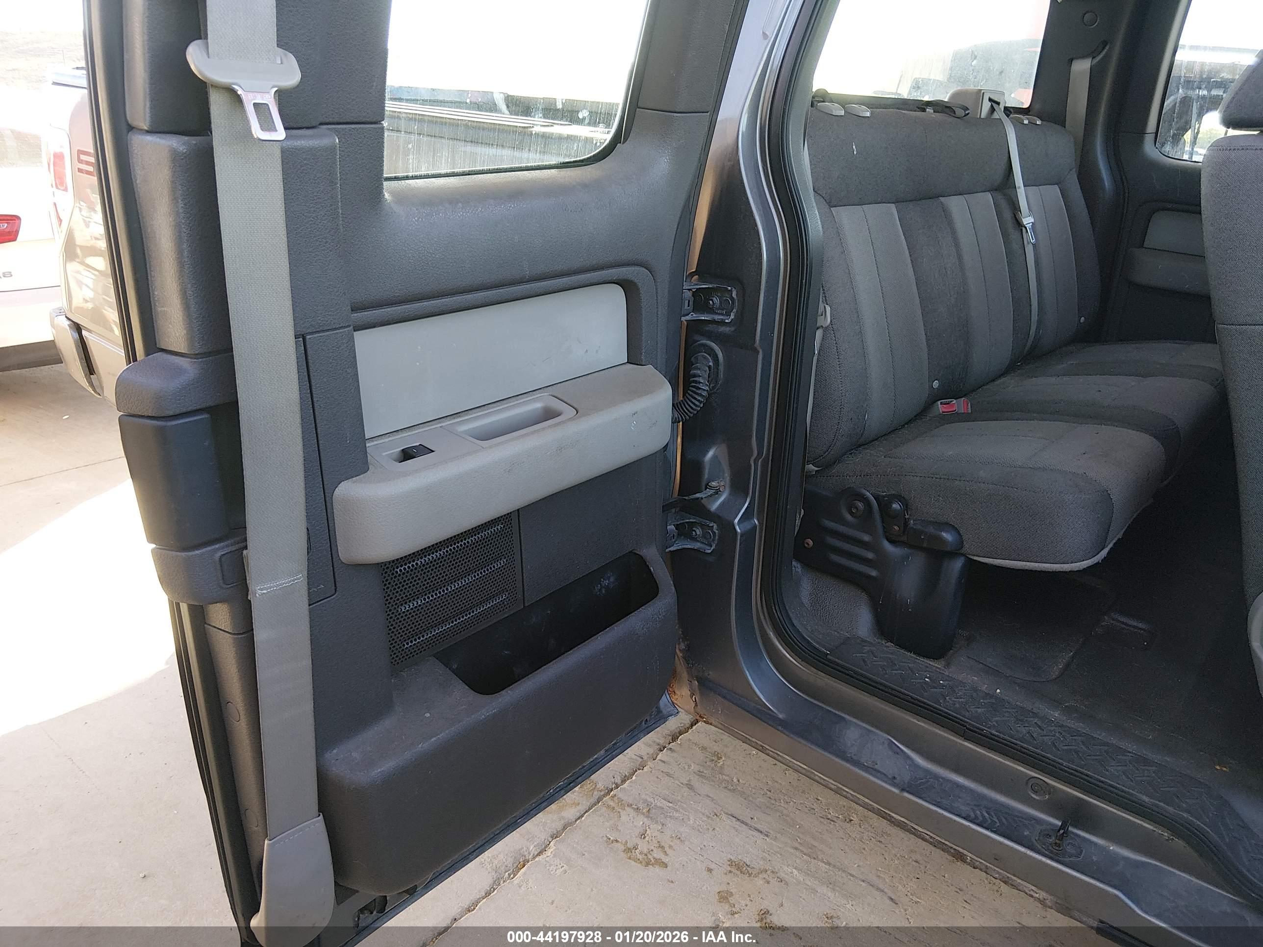FORD F-150 image 8