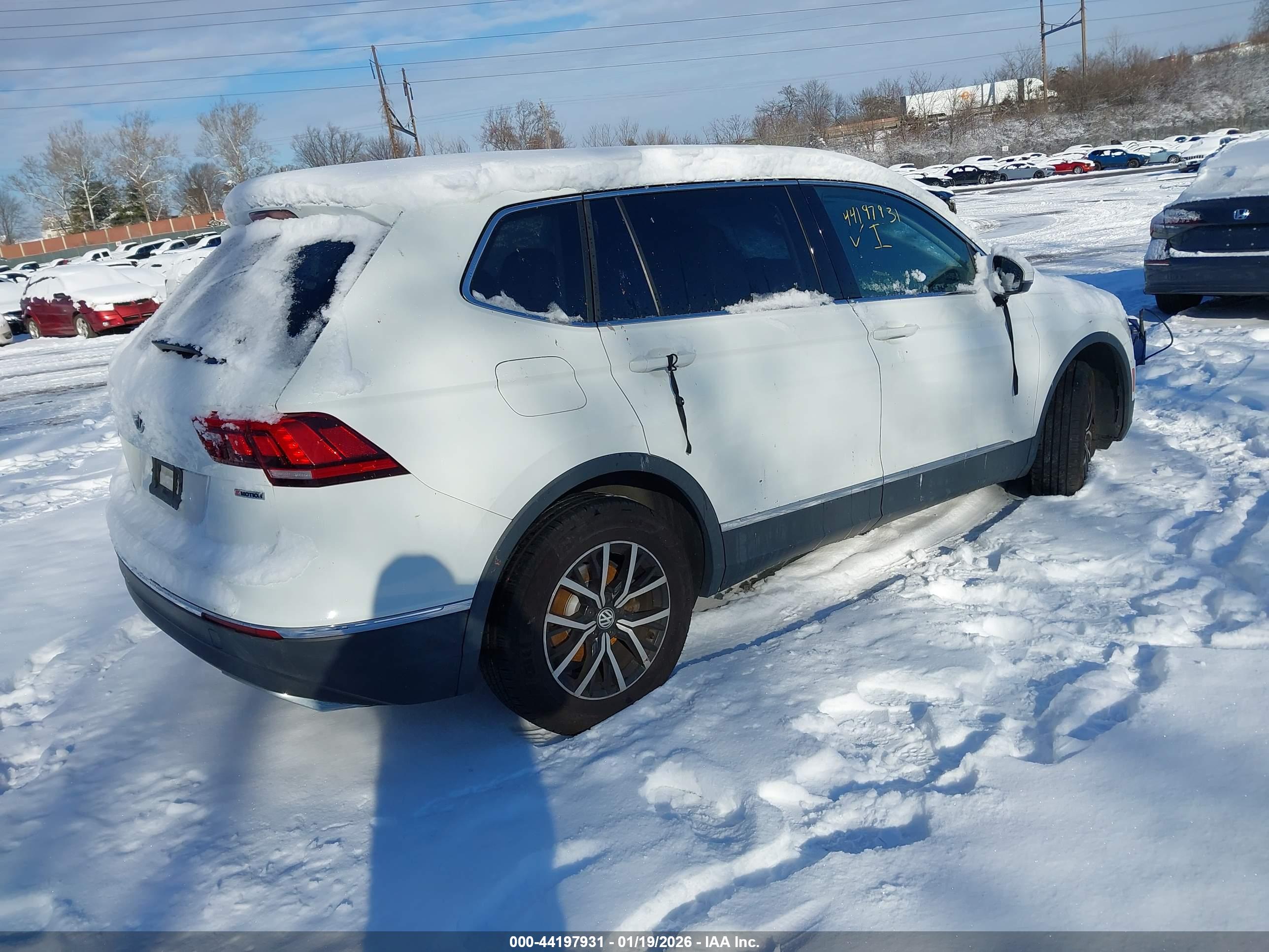 VOLKSWAGEN TIGUAN image 4