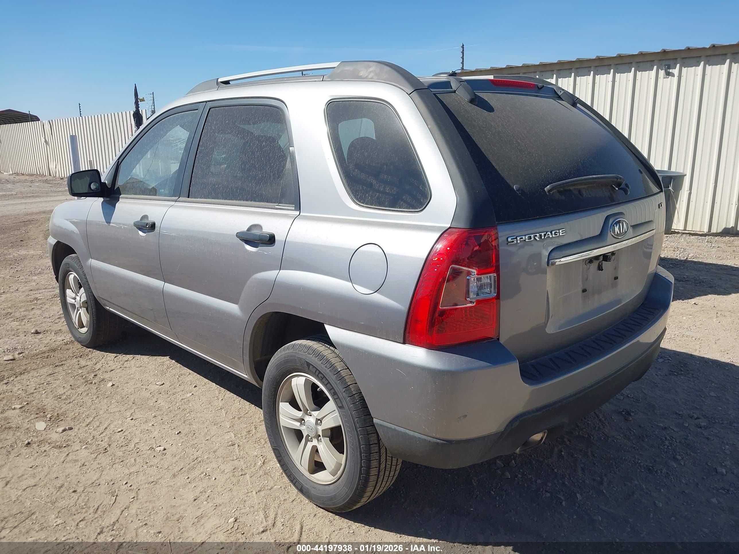 KIA SPORTAGE image 3